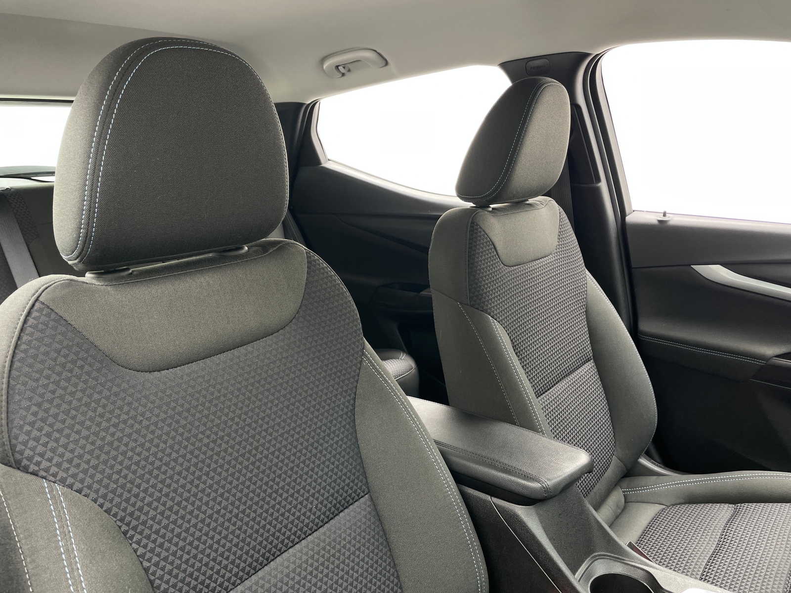 Thumbnail: 2023 Chevrolet Bolt EUV - 2