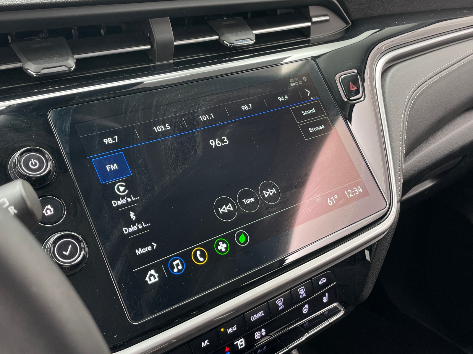 Thumbnail: 2023 Chevrolet Bolt EUV - 4