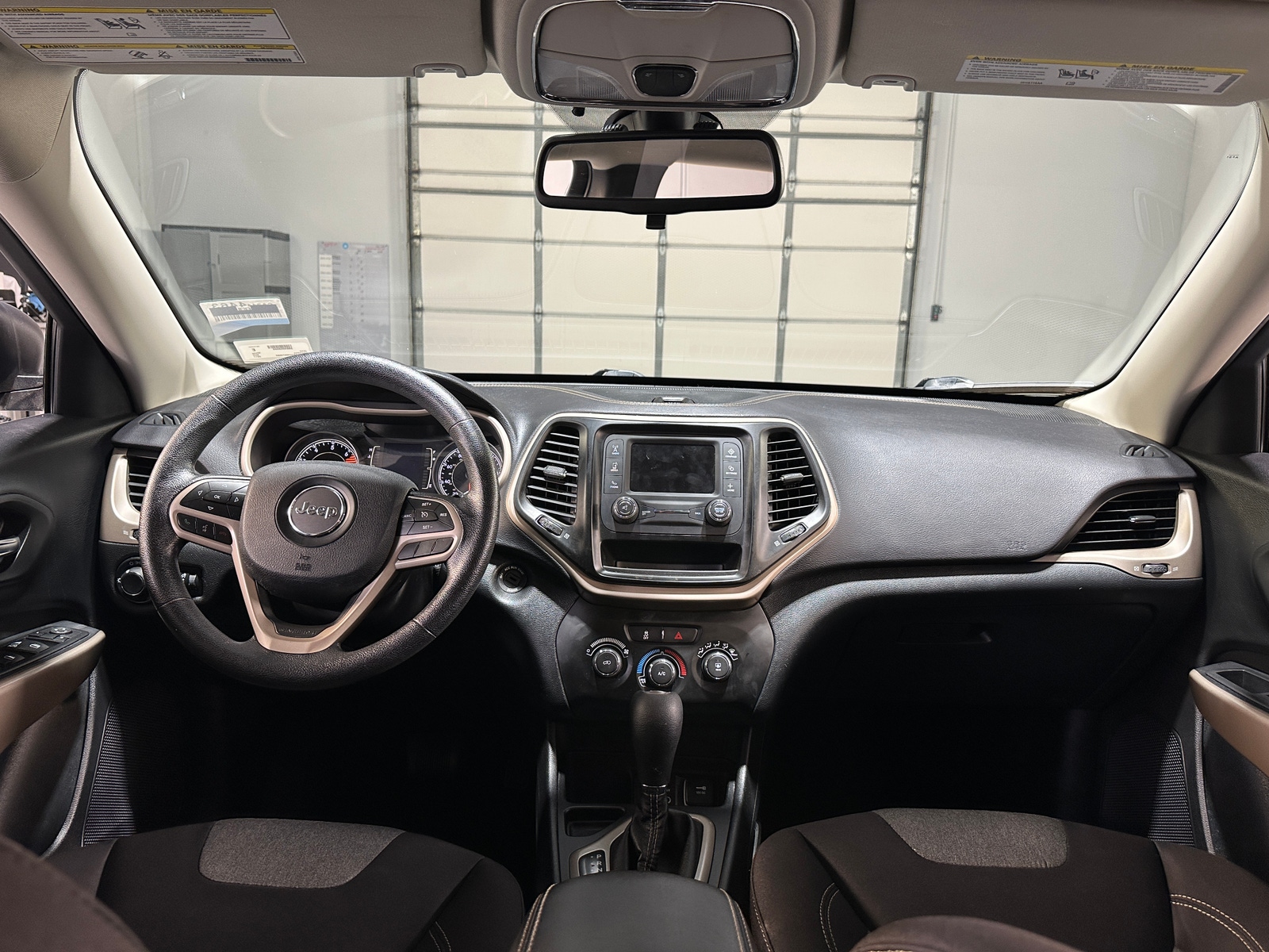 Thumbnail: 2017 Jeep Cherokee - 3