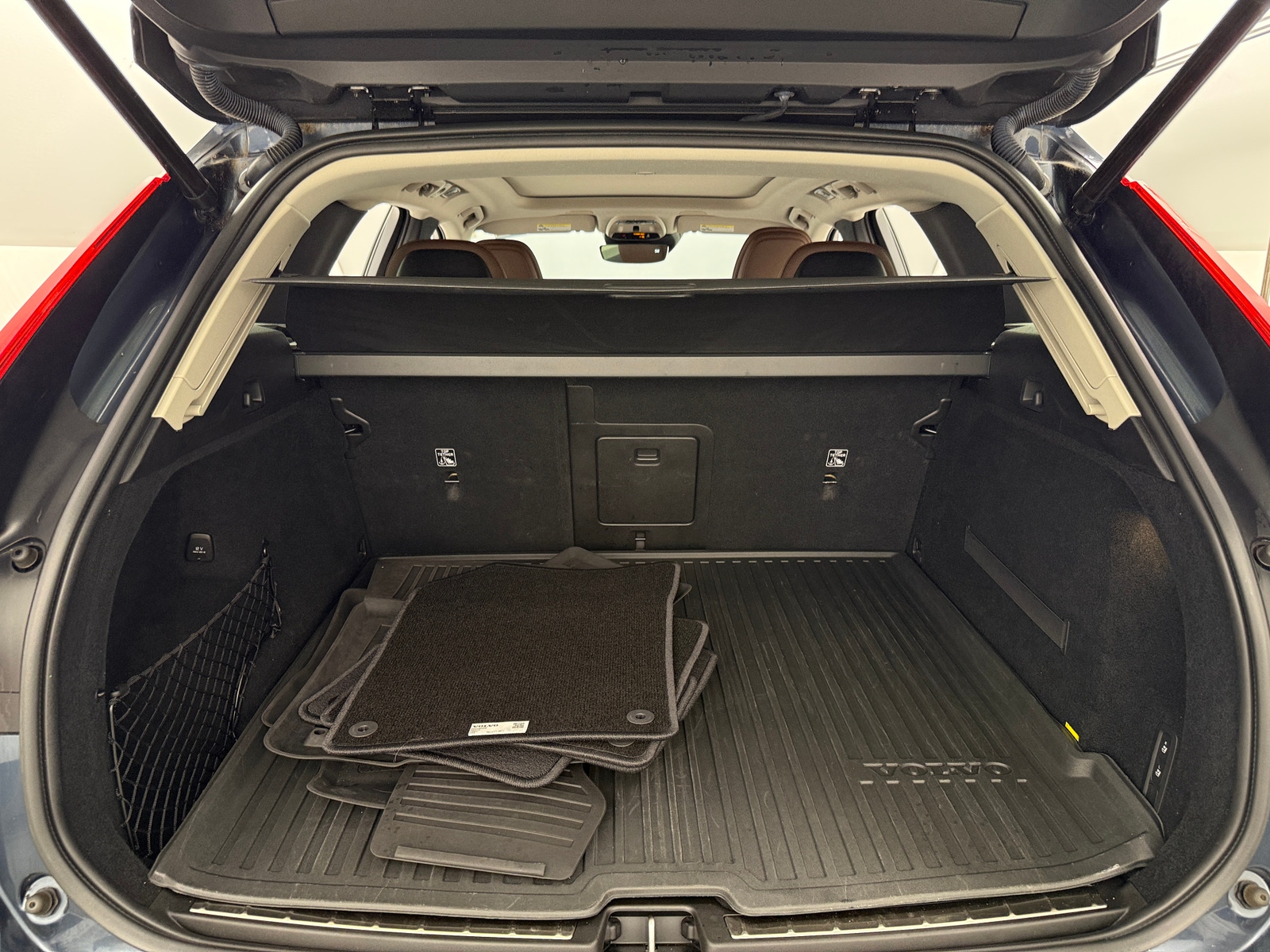 Thumbnail: 2019 Volvo XC60 - 6