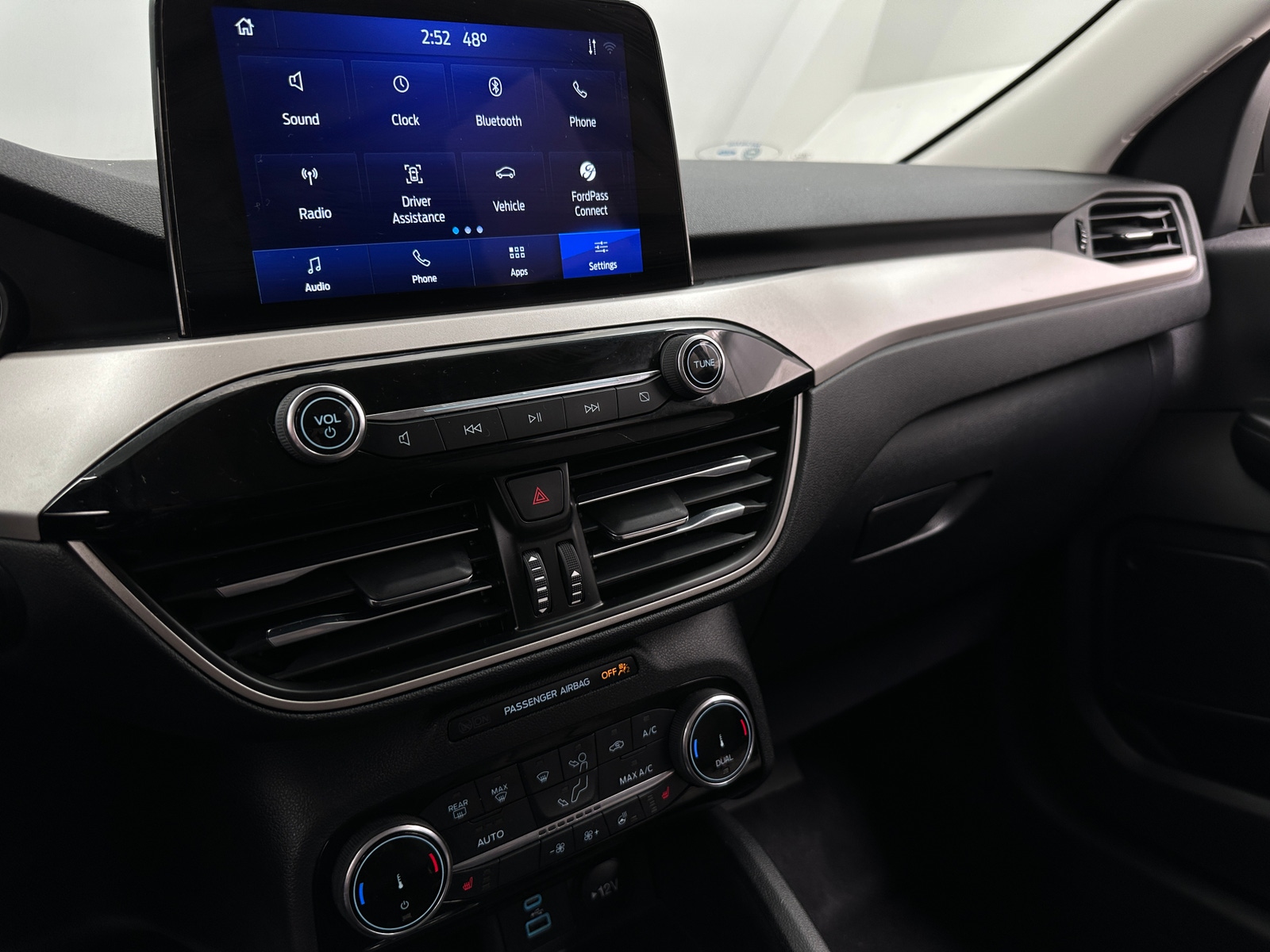 Thumbnail: 2022 Ford Escape - 4