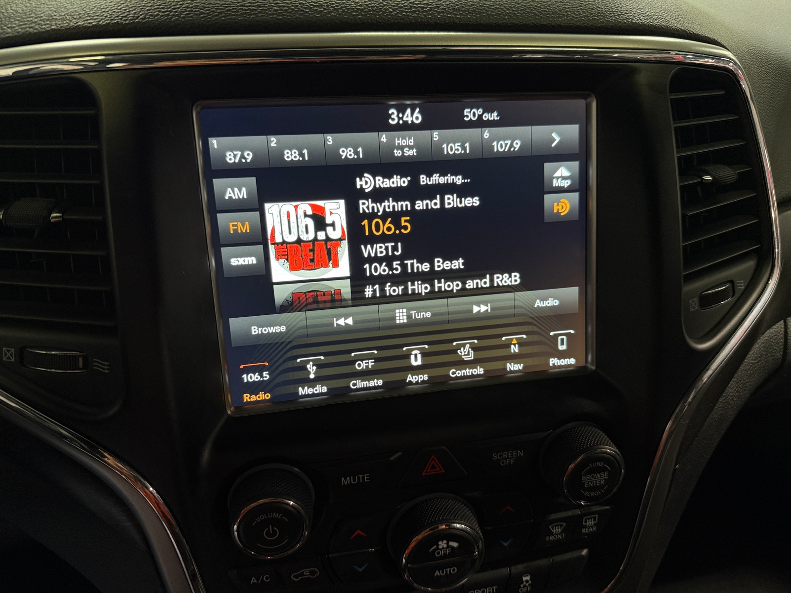 Thumbnail: 2018 Jeep Grand Cherokee - 3