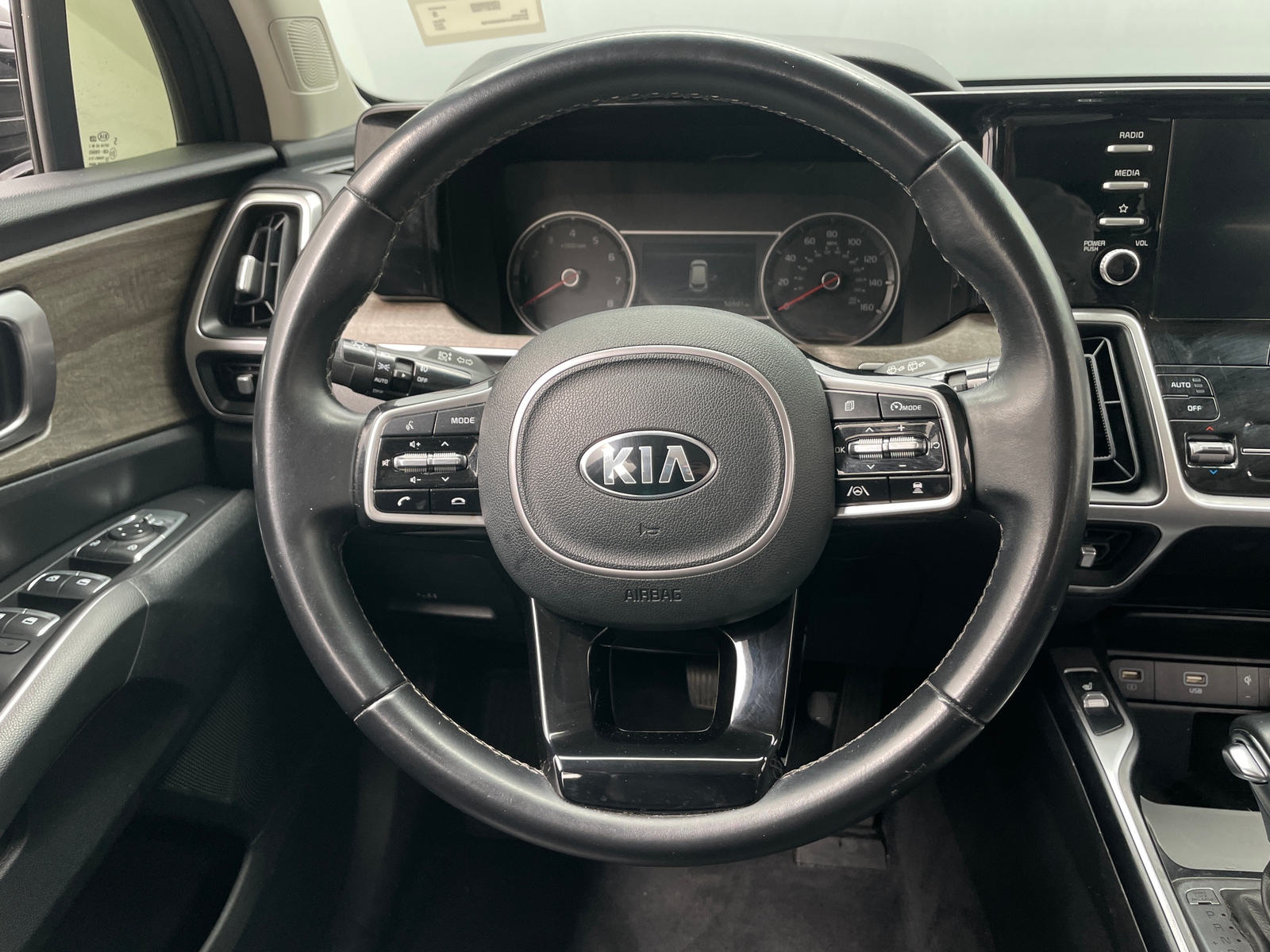Thumbnail: 2021 Kia Sorento - 4