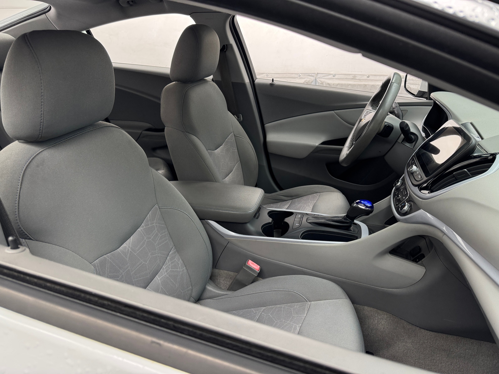 Thumbnail: 2017 Chevrolet Volt - 2