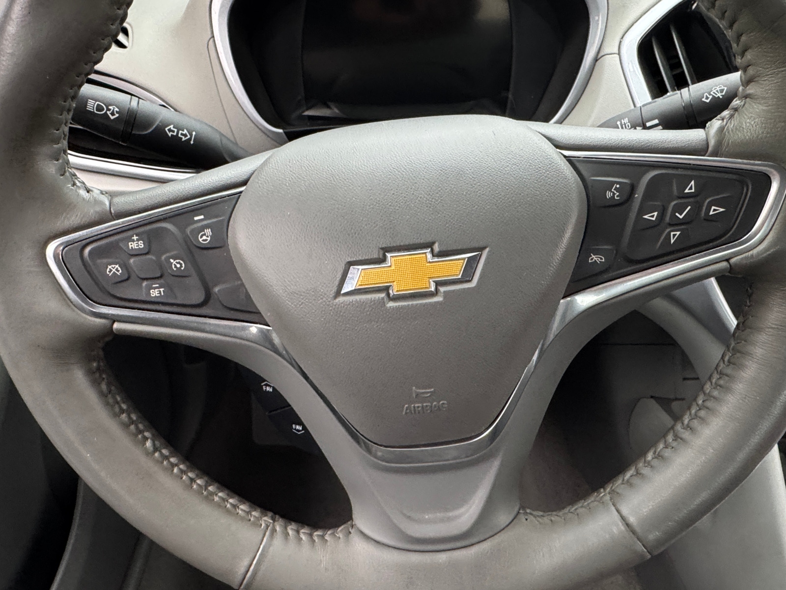 Thumbnail: 2017 Chevrolet Volt - 5
