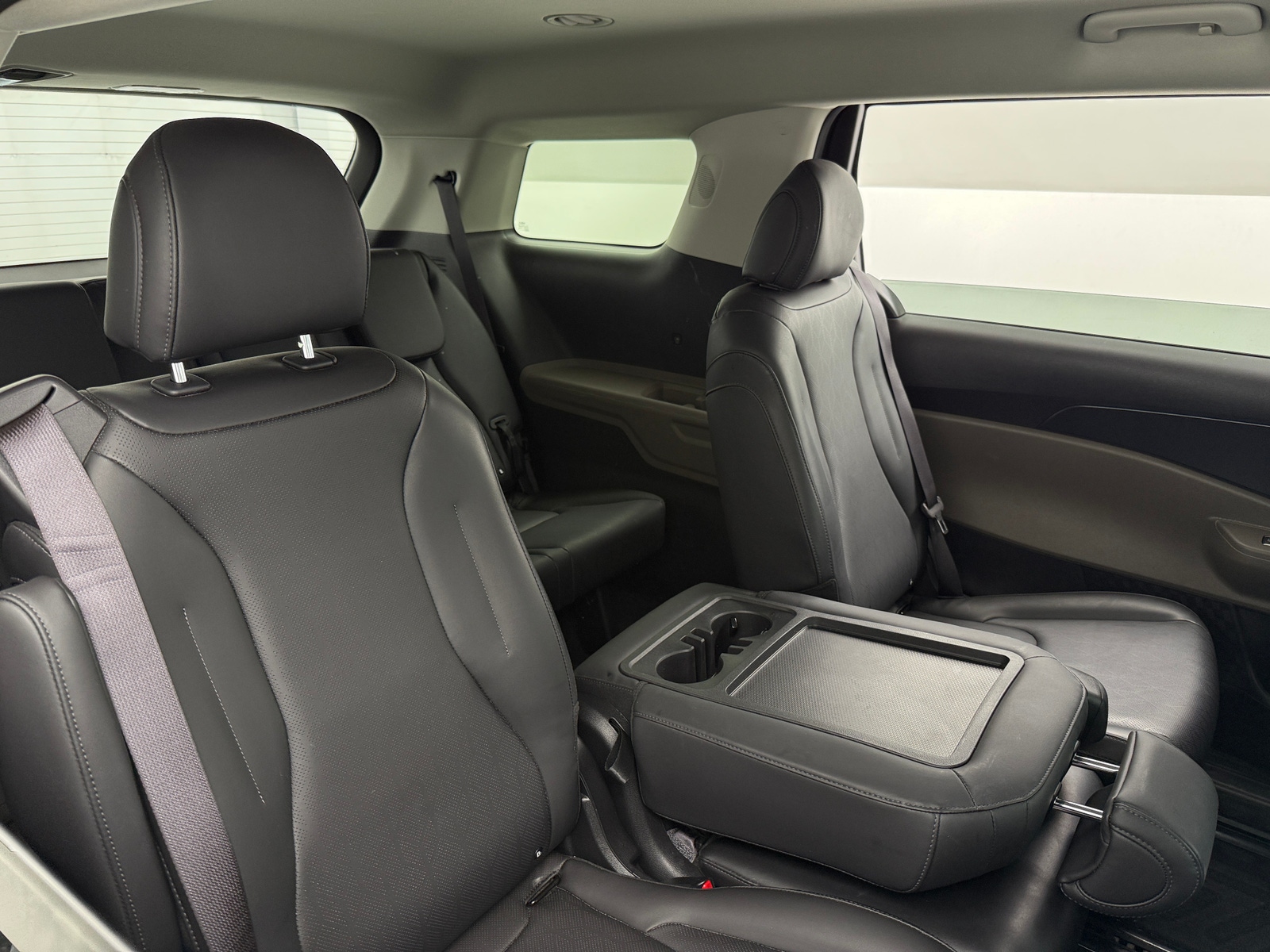 Thumbnail: 2025 Kia Carnival - 5