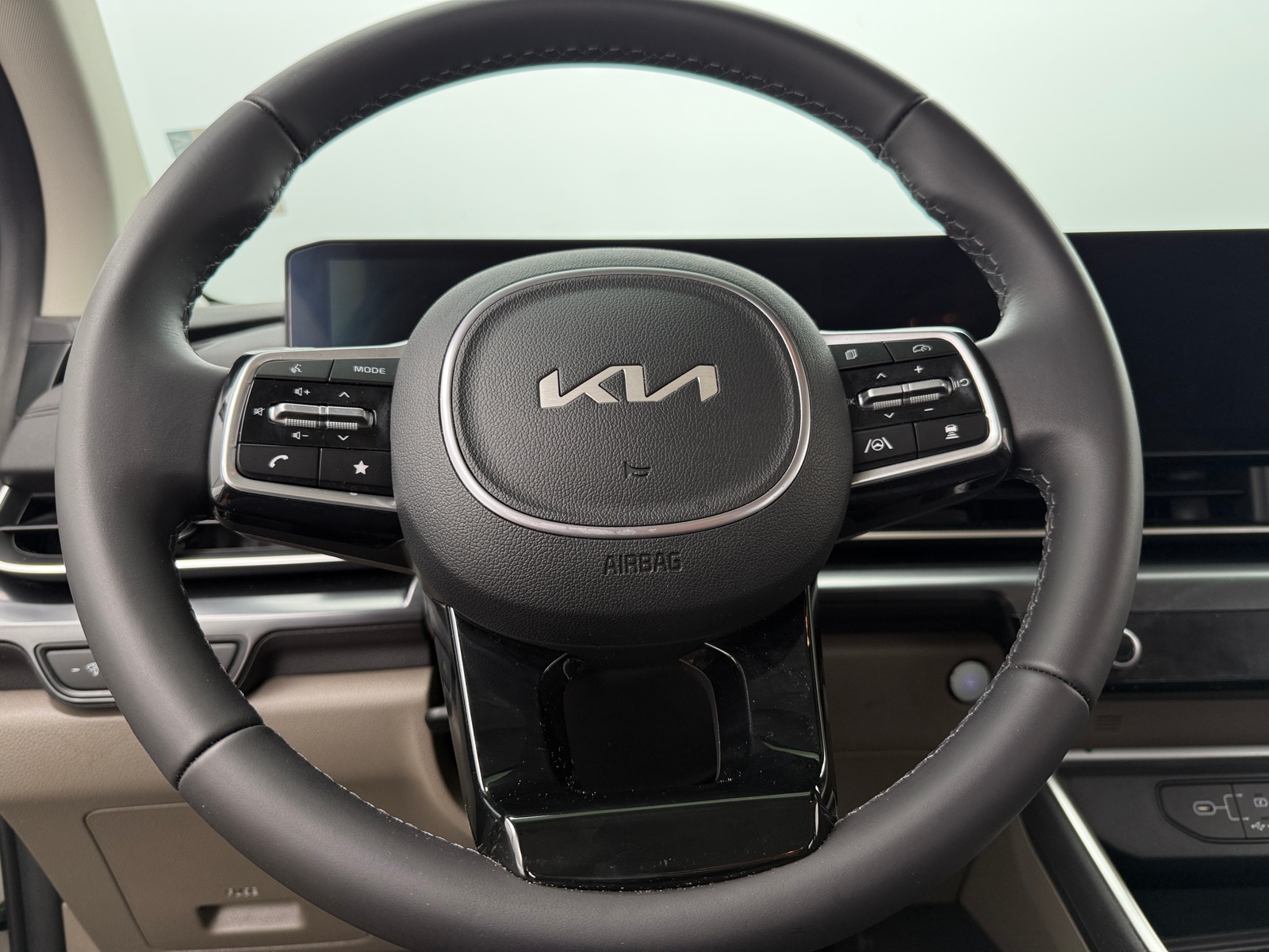 Thumbnail: 2025 Kia Carnival - 4