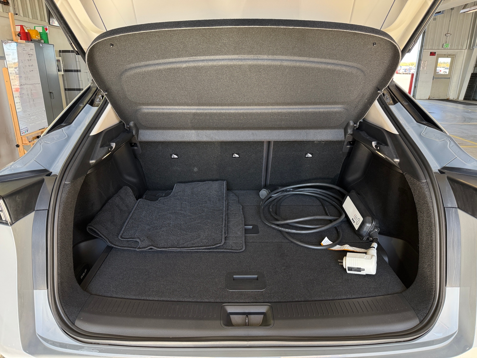 Thumbnail: 2023 Nissan Ariya - 6