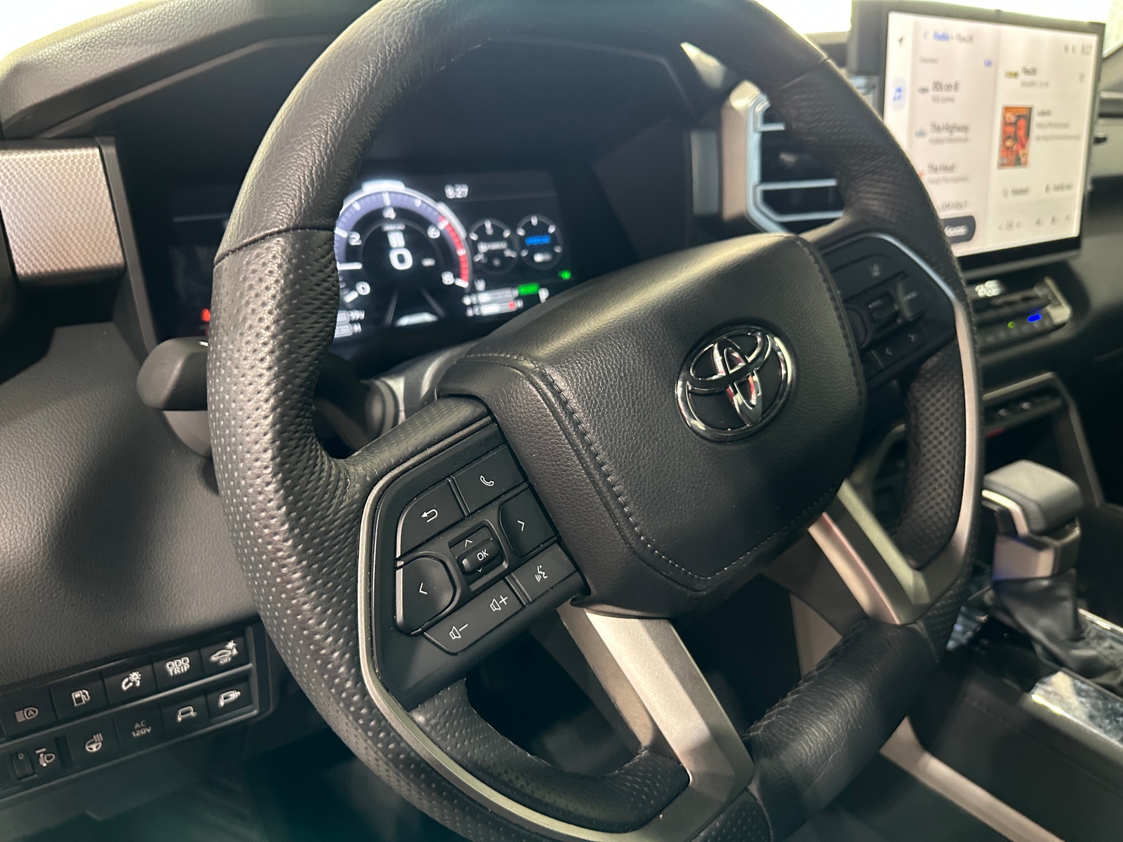 Thumbnail: 2025 Toyota Tundra - 4