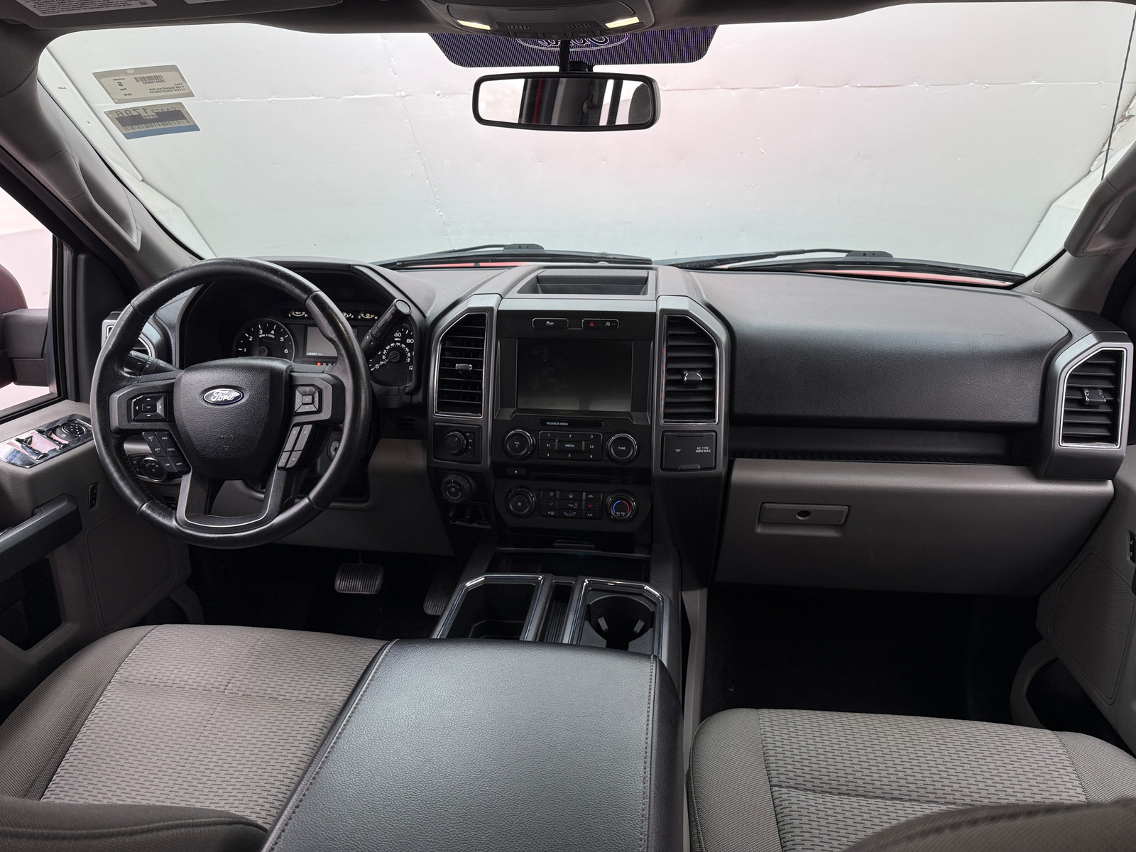 Thumbnail: 2018 Ford Econoline - 3