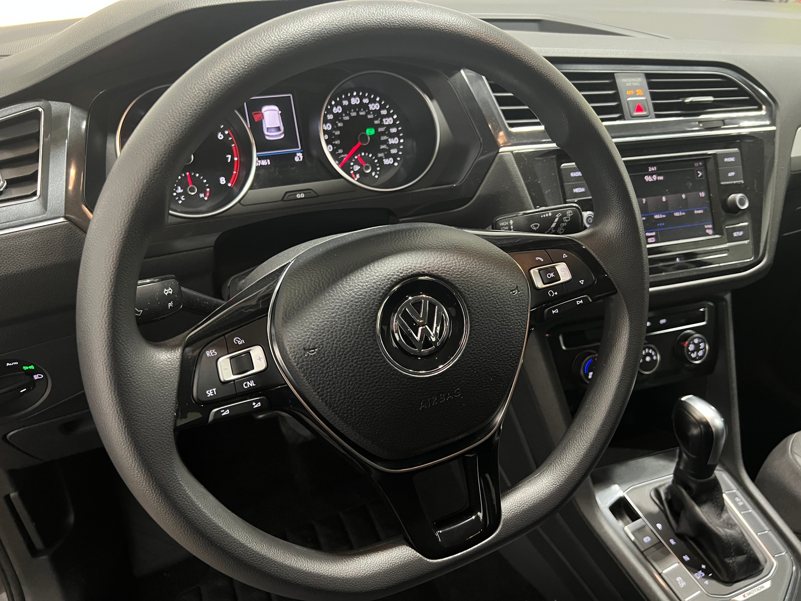 Thumbnail: 2018 Volkswagen Tiguan - 5