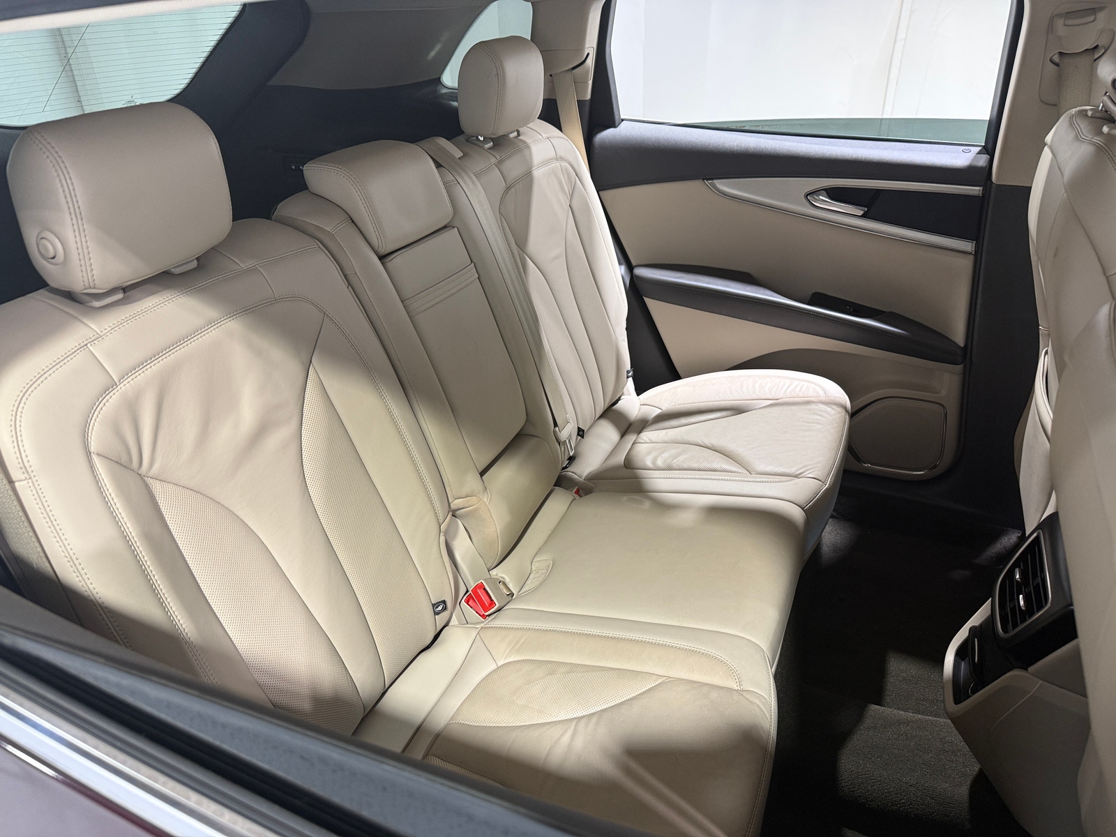 Thumbnail: 2020 Lincoln Nautilus - 5