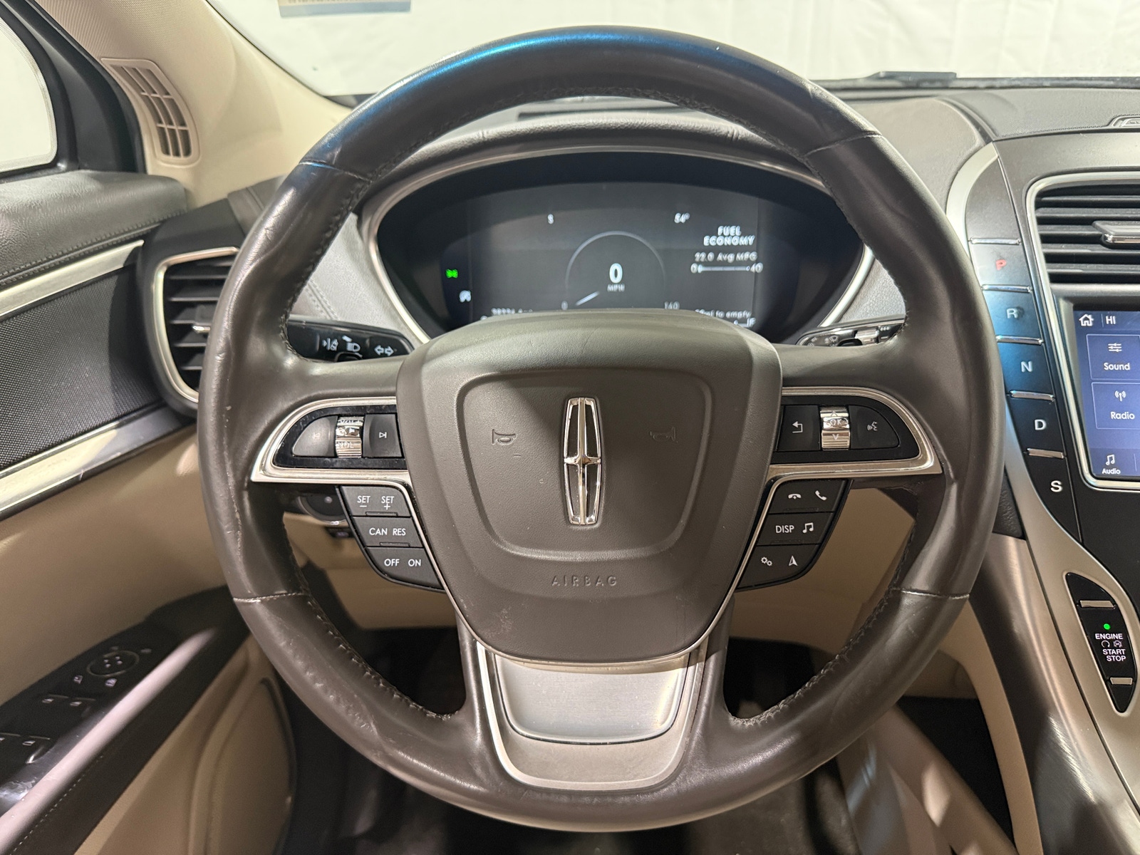 Thumbnail: 2020 Lincoln Nautilus - 4