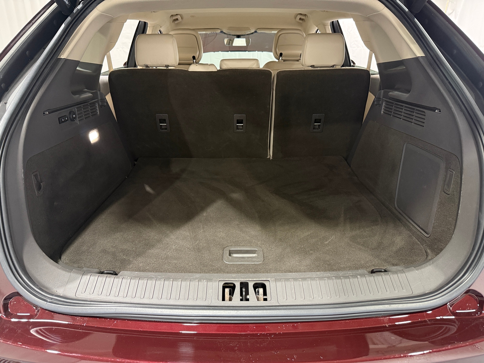 Thumbnail: 2020 Lincoln Nautilus - 6