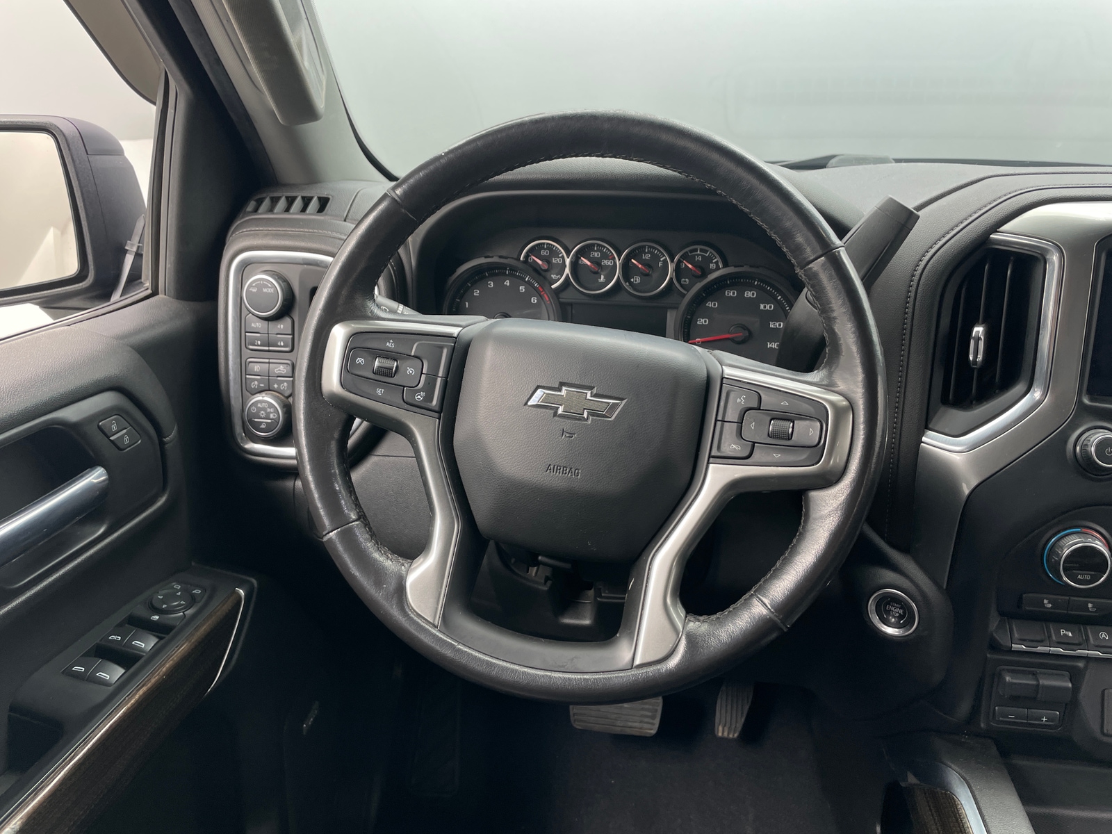 Thumbnail: 2020 Chevrolet Silverado 1500 - 4