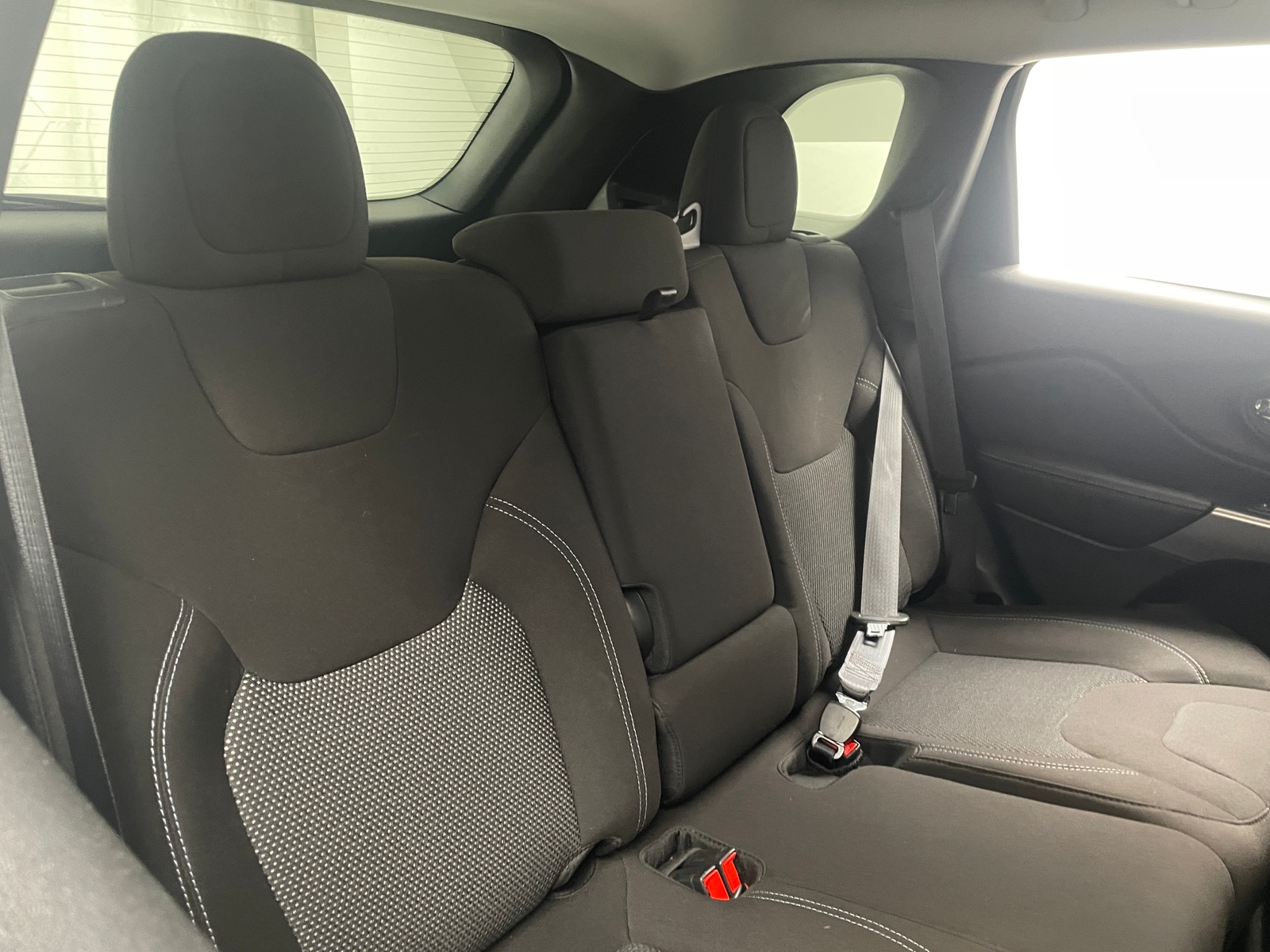 Thumbnail: 2021 Jeep Cherokee - 6