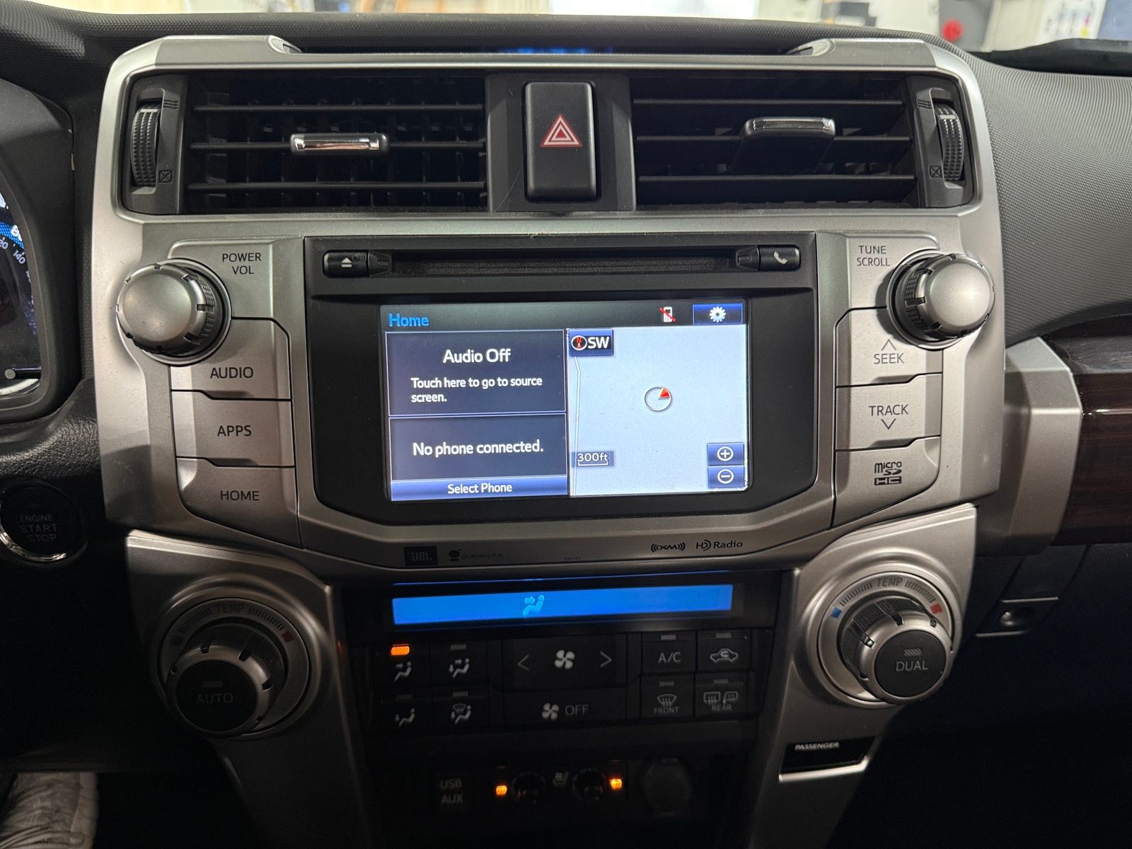 Thumbnail: 2018 Toyota 4Runner - 3