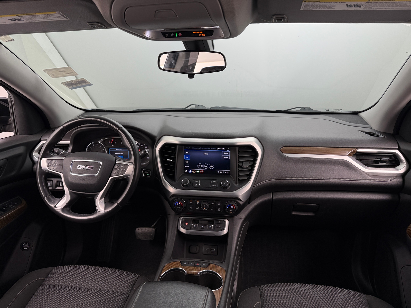 Thumbnail: 2020 GMC Acadia - 3