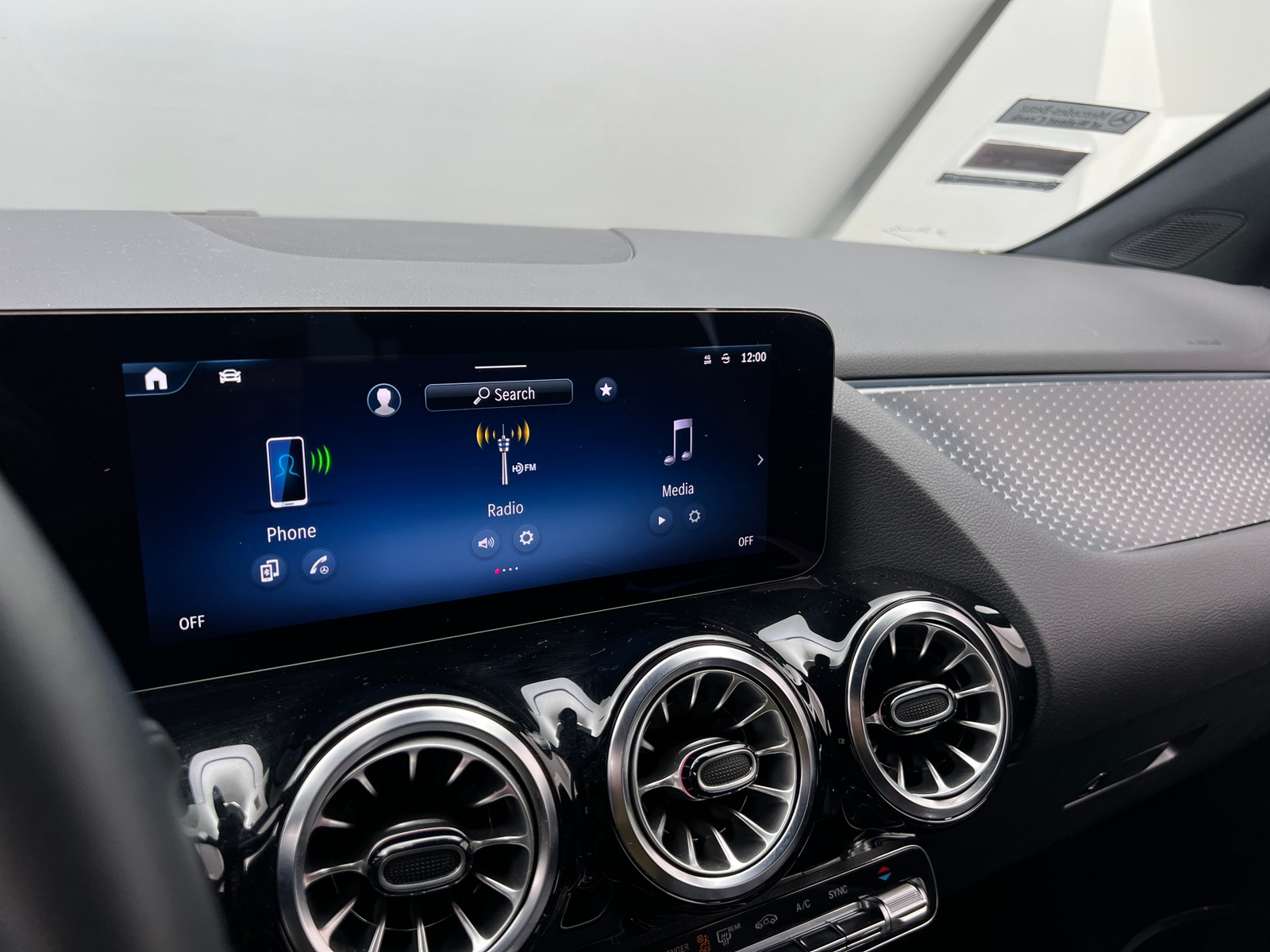 Thumbnail: 2024 Mercedes-Benz GLA - 3