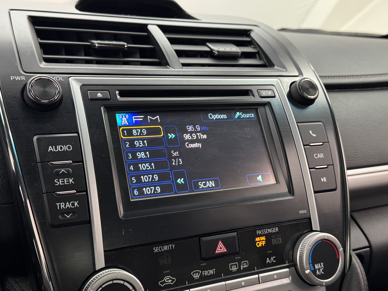 Thumbnail: 2012 Toyota Camry - 3