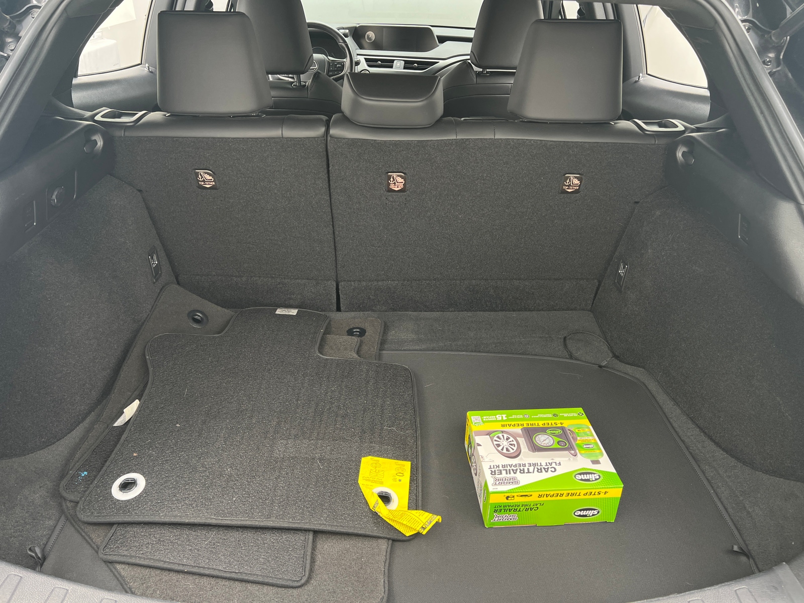 Thumbnail: 2022 Lexus UX - 6