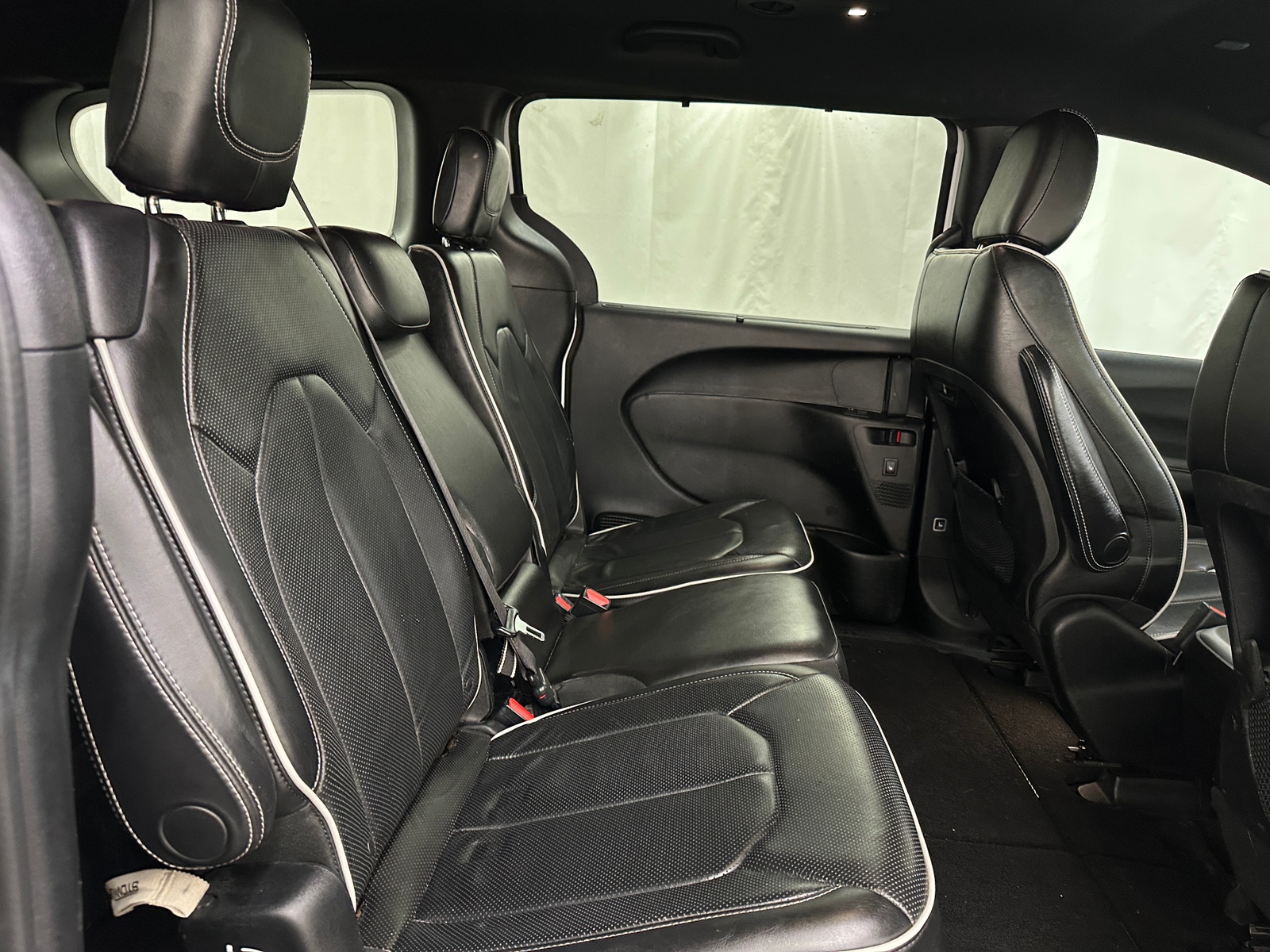 Thumbnail: 2018 Chrysler Pacifica - 5