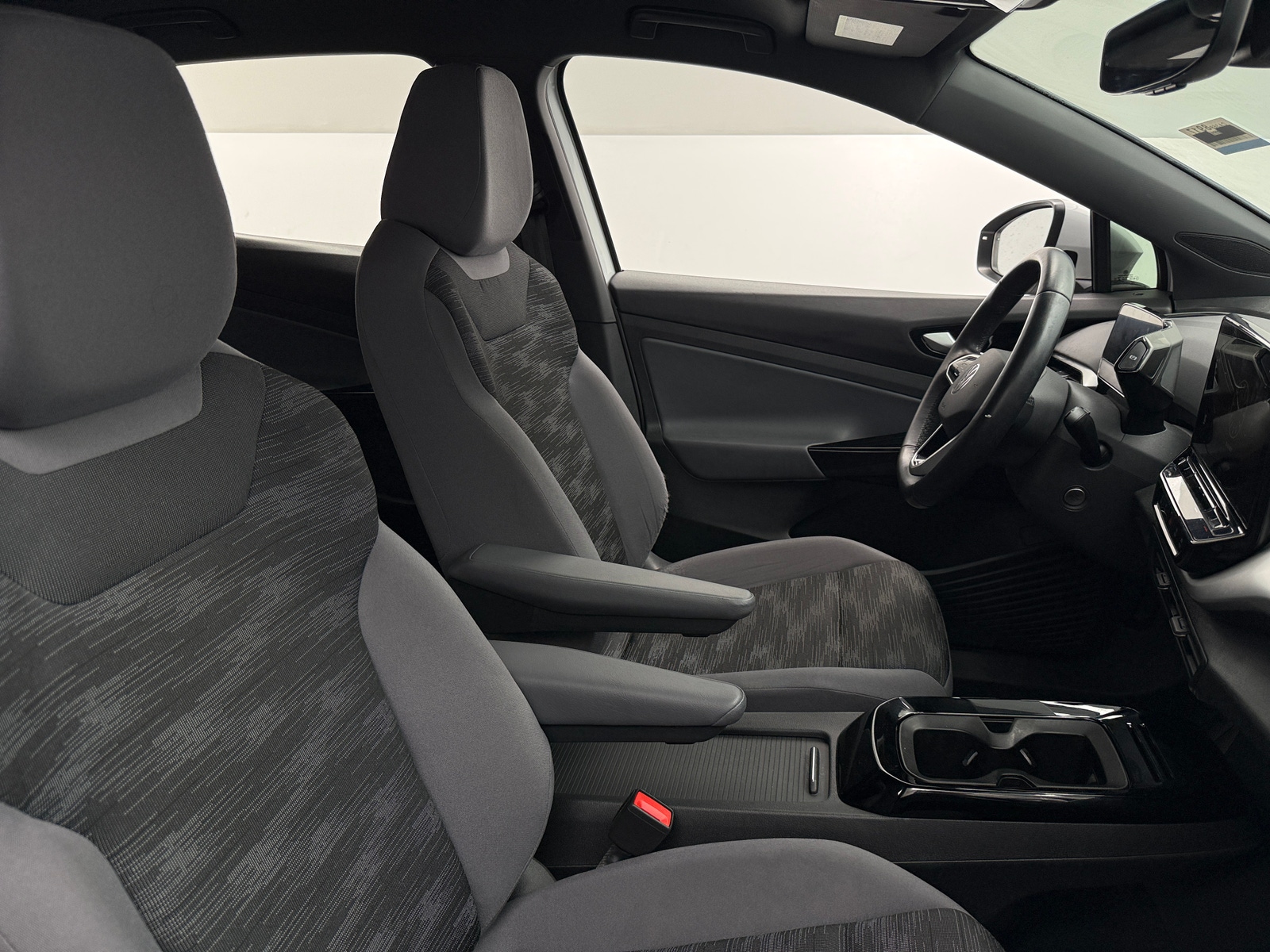 Thumbnail: 2021 Volkswagen ID.4 - 2