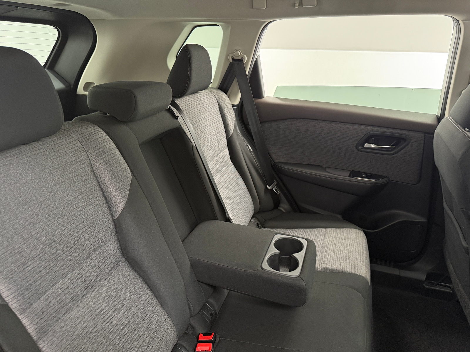 Thumbnail: 2022 Nissan Rogue - 6