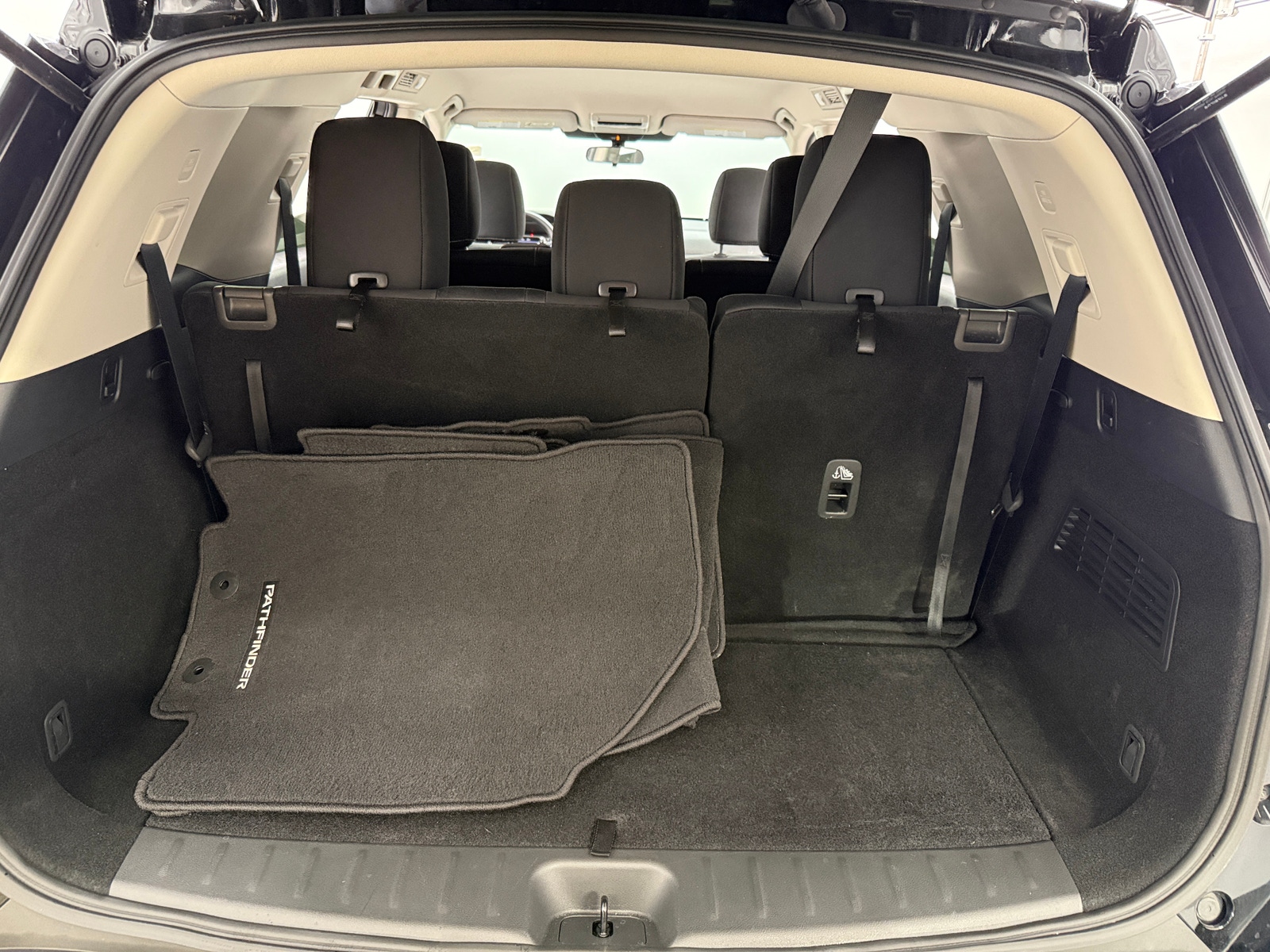 Thumbnail: 2024 Nissan Pathfinder - 7