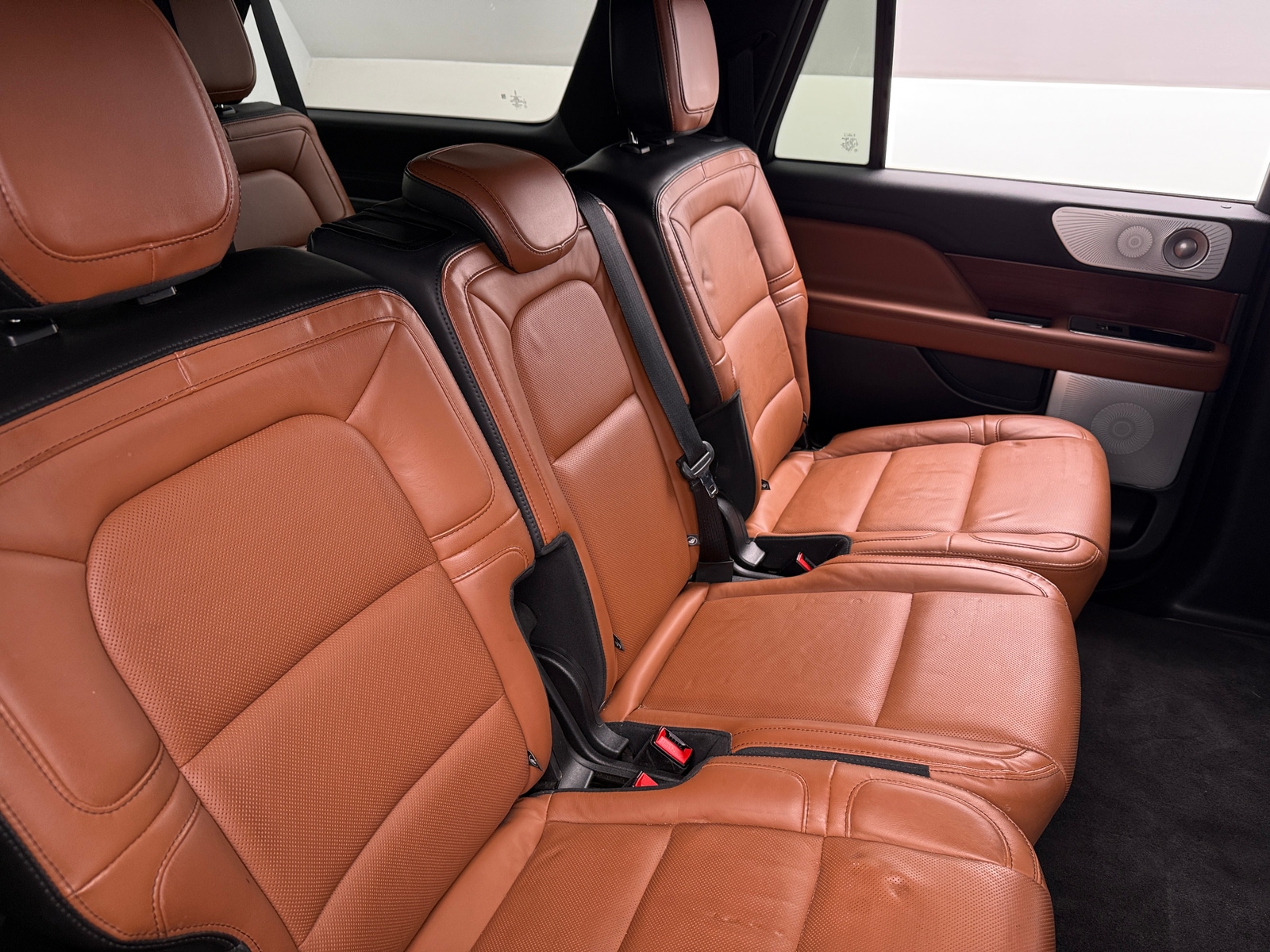 Thumbnail: 2021 Lincoln Navigator L - 5