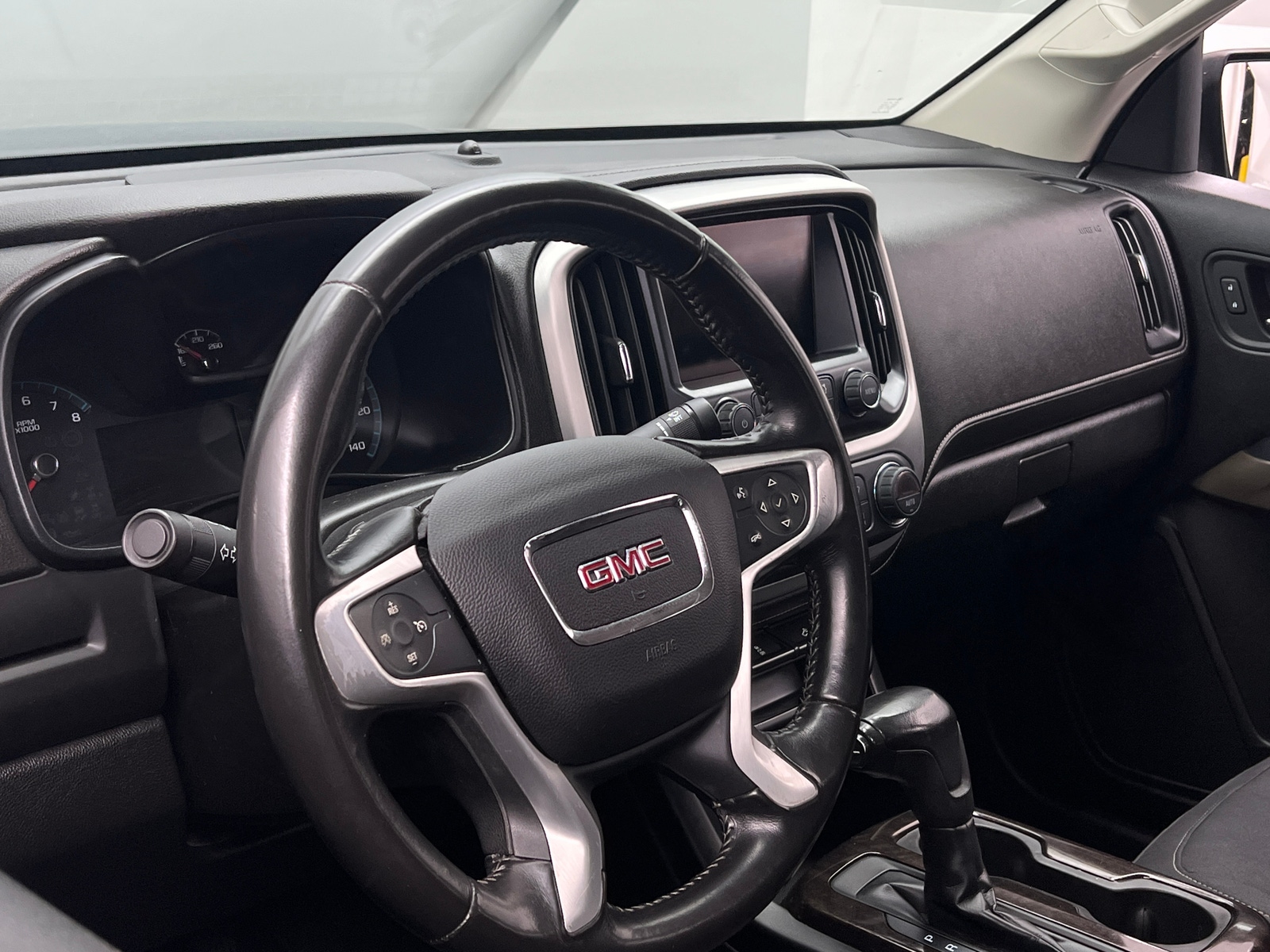 Thumbnail: 2018 GMC Canyon - 5