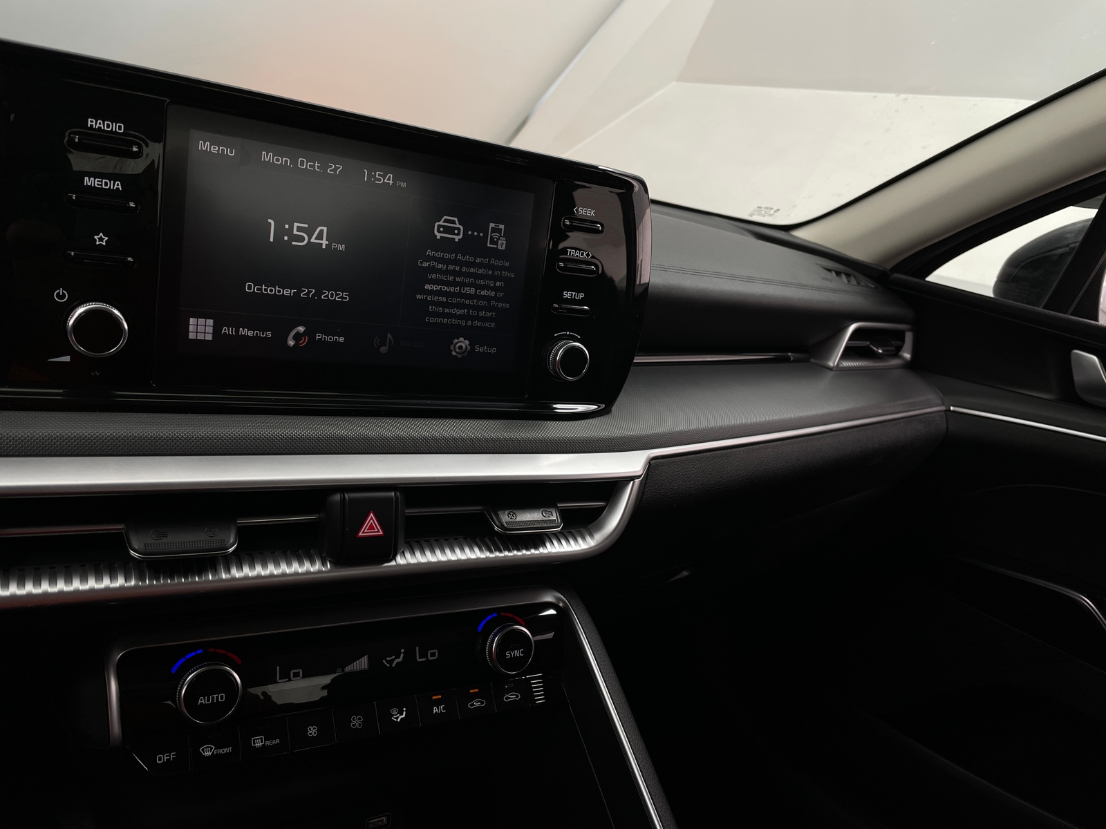 Thumbnail: 2021 Kia K5 - 4