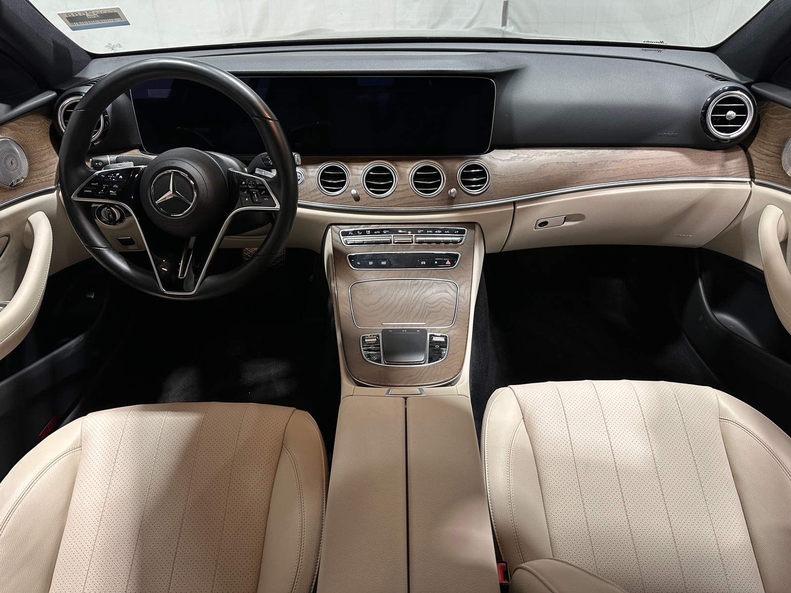 Thumbnail: 2022 Mercedes-Benz E-Class - 2