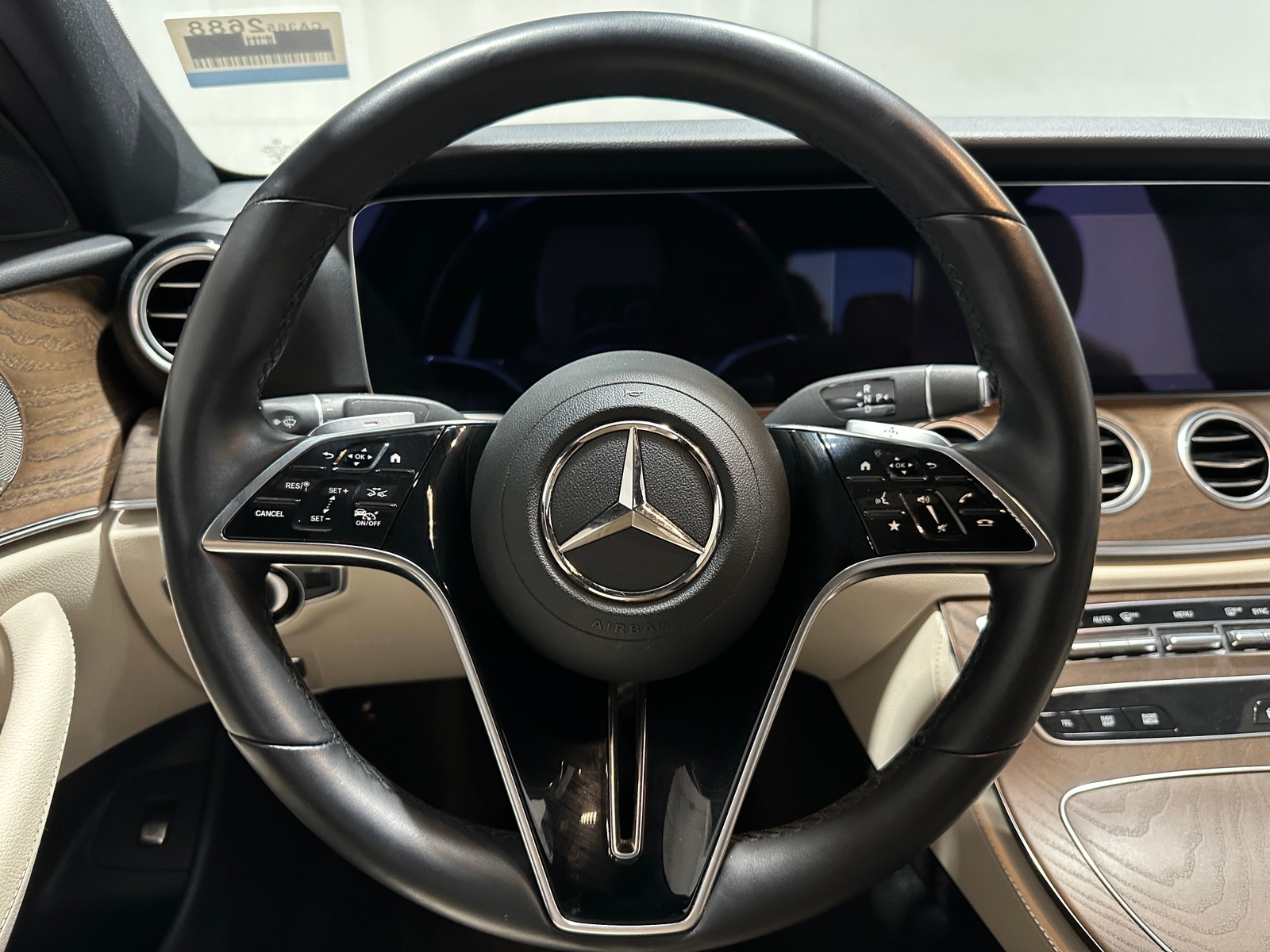 Thumbnail: 2022 Mercedes-Benz E-Class - 4