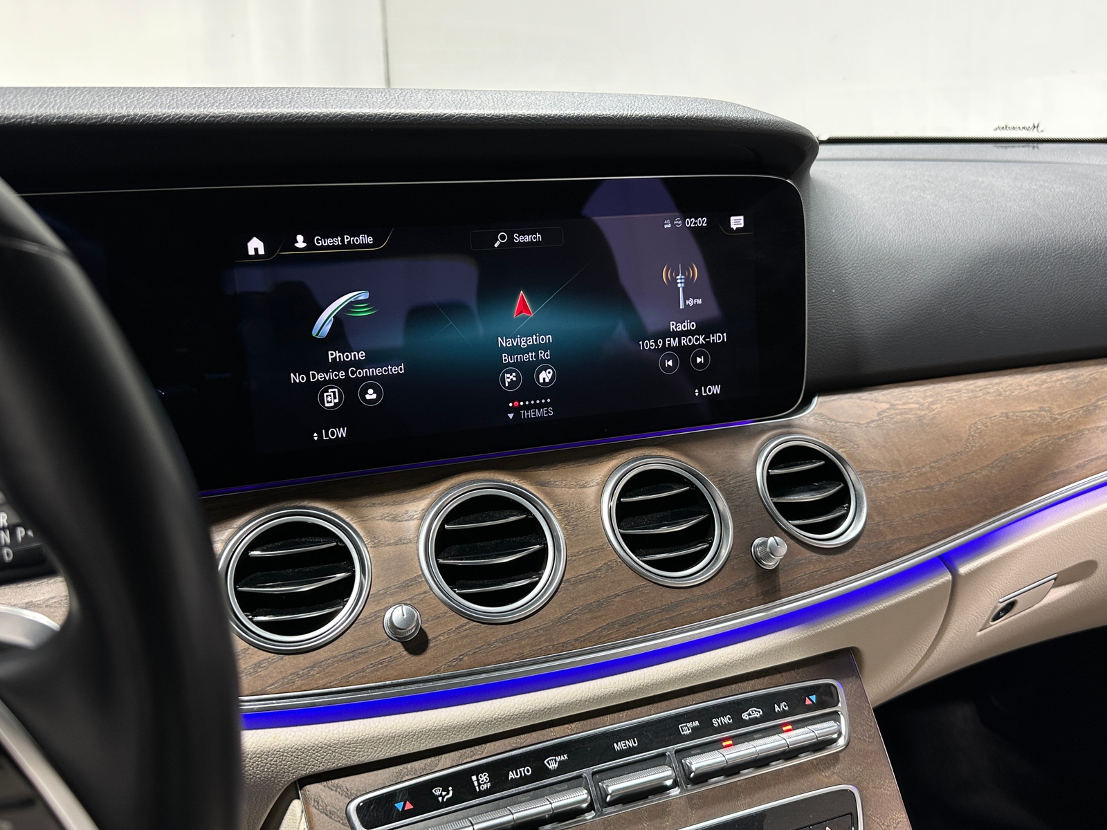 Thumbnail: 2022 Mercedes-Benz E-Class - 3