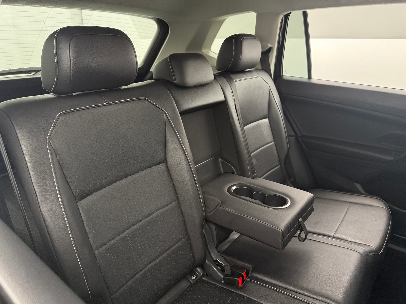 Thumbnail: 2021 Volkswagen Tiguan - 5