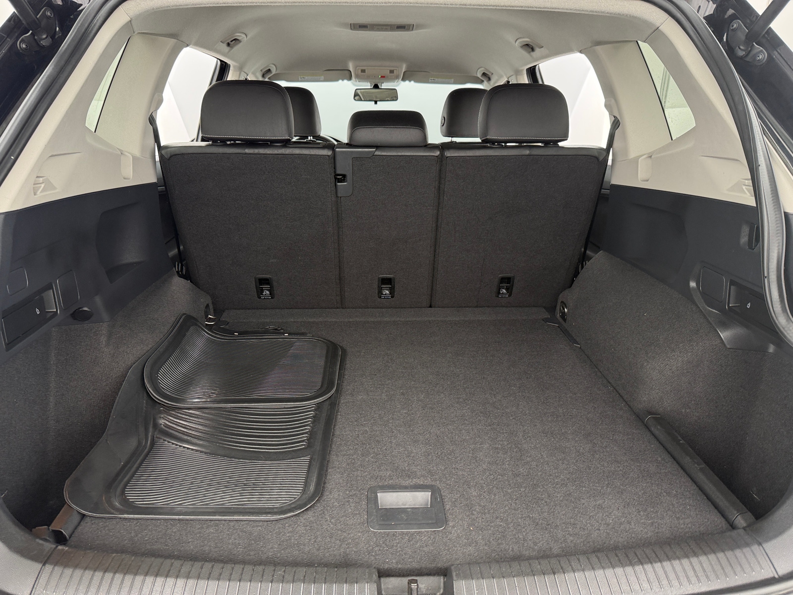 Thumbnail: 2021 Volkswagen Tiguan - 6