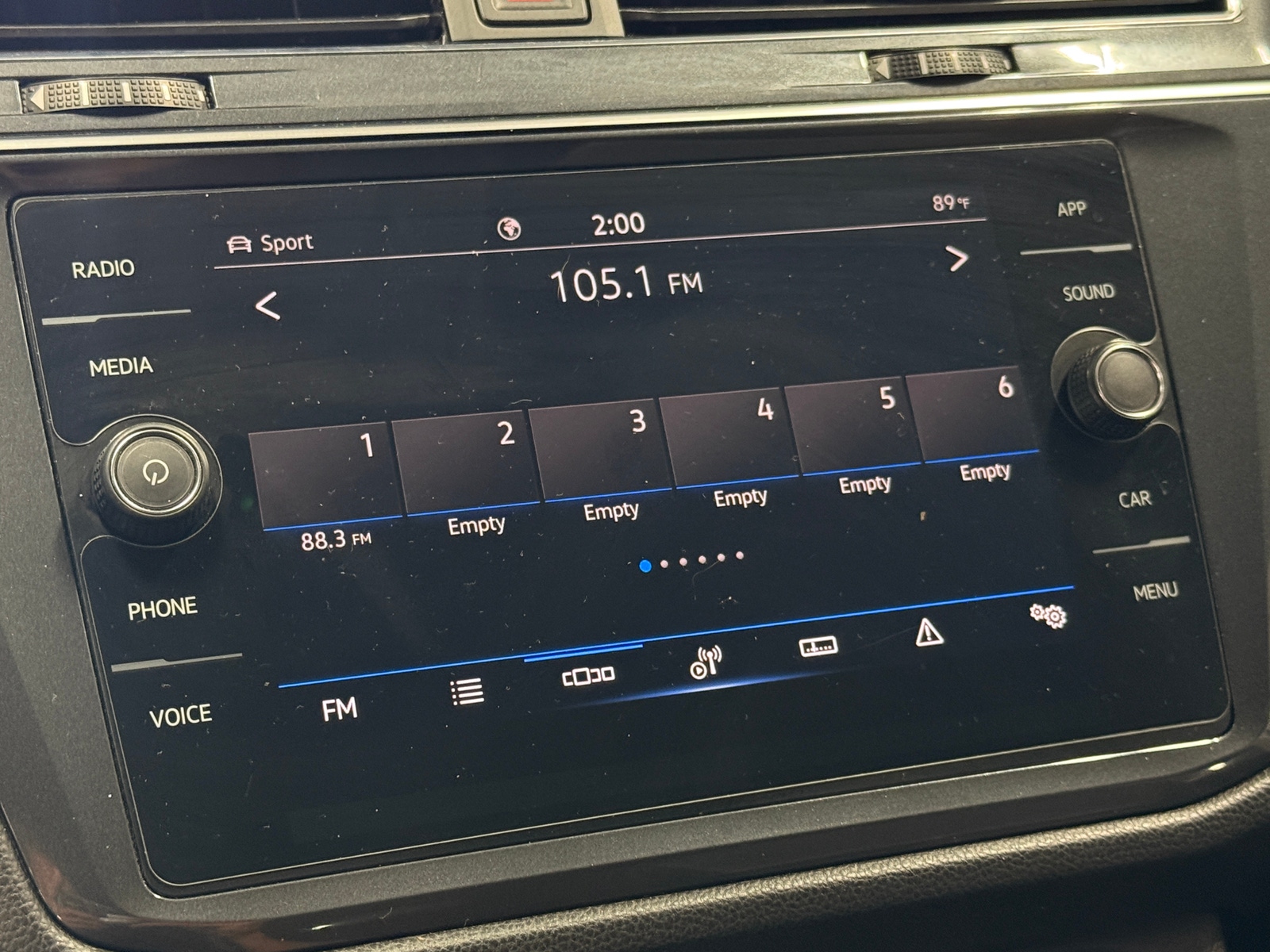 Thumbnail: 2021 Volkswagen Tiguan - 3