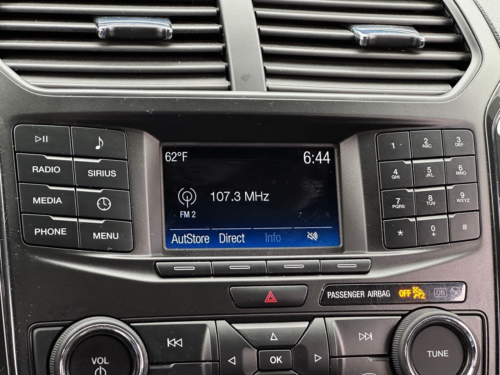 Thumbnail: 2018 Ford Explorer - 4