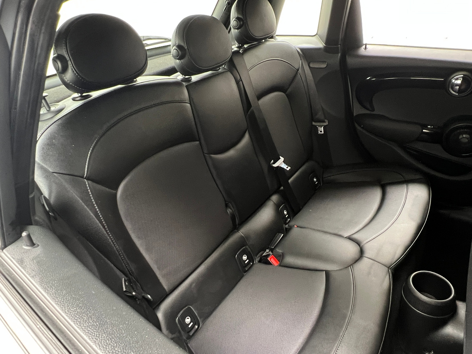 Thumbnail: 2016 MINI Cooper Hardtop - 5