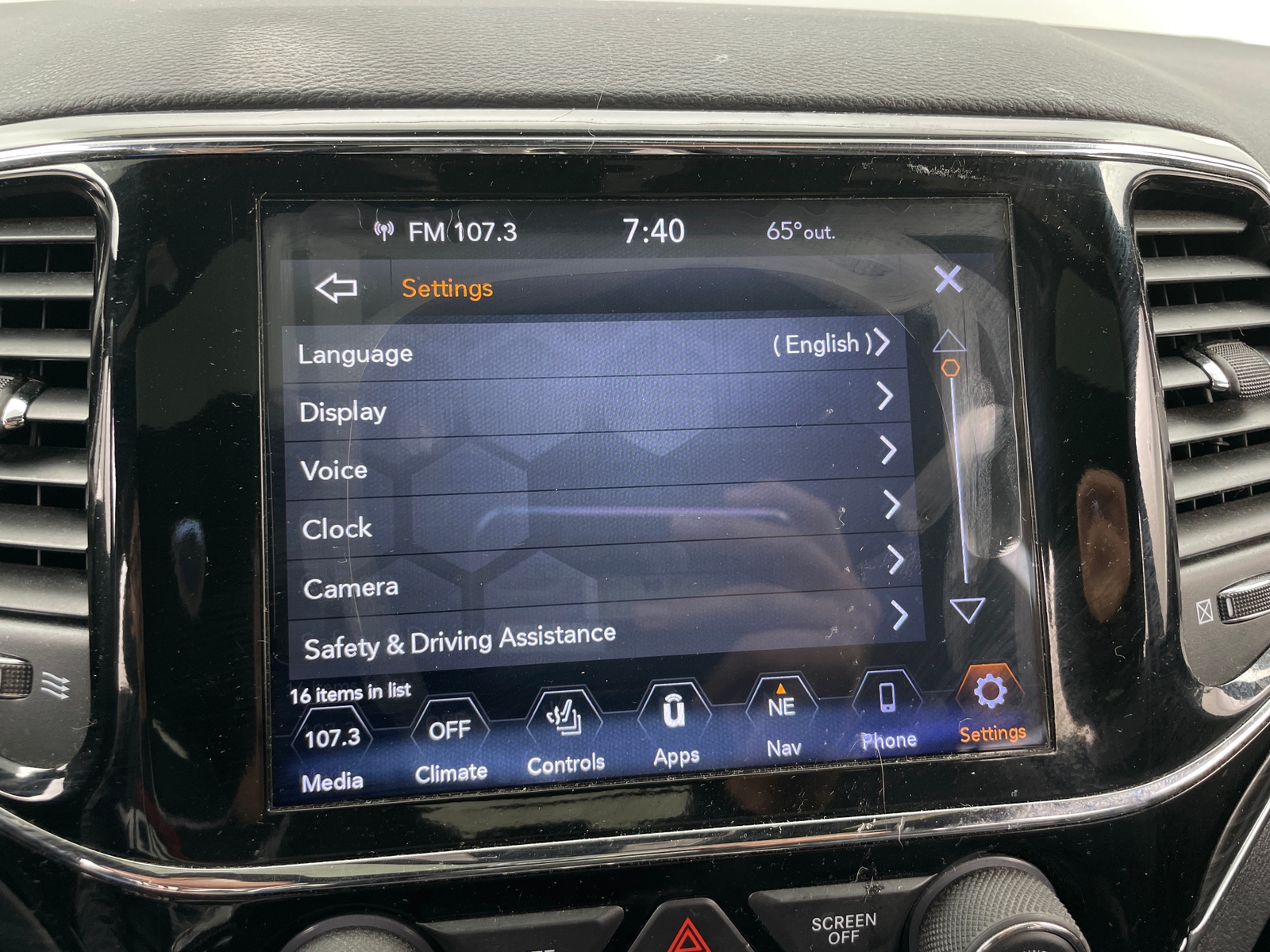 Thumbnail: 2020 Jeep Grand Cherokee - 3