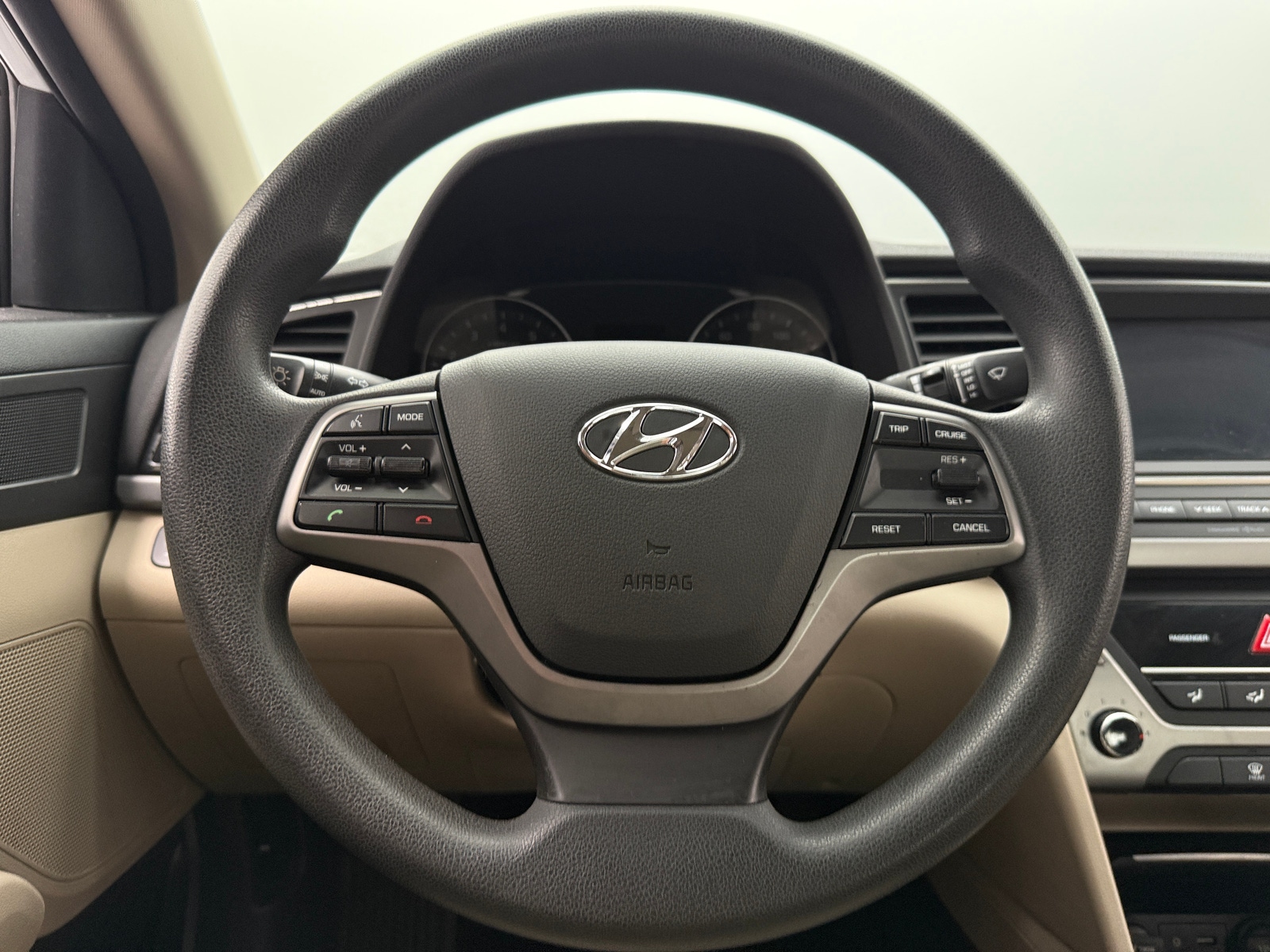 Thumbnail: 2017 Hyundai Elantra - 5