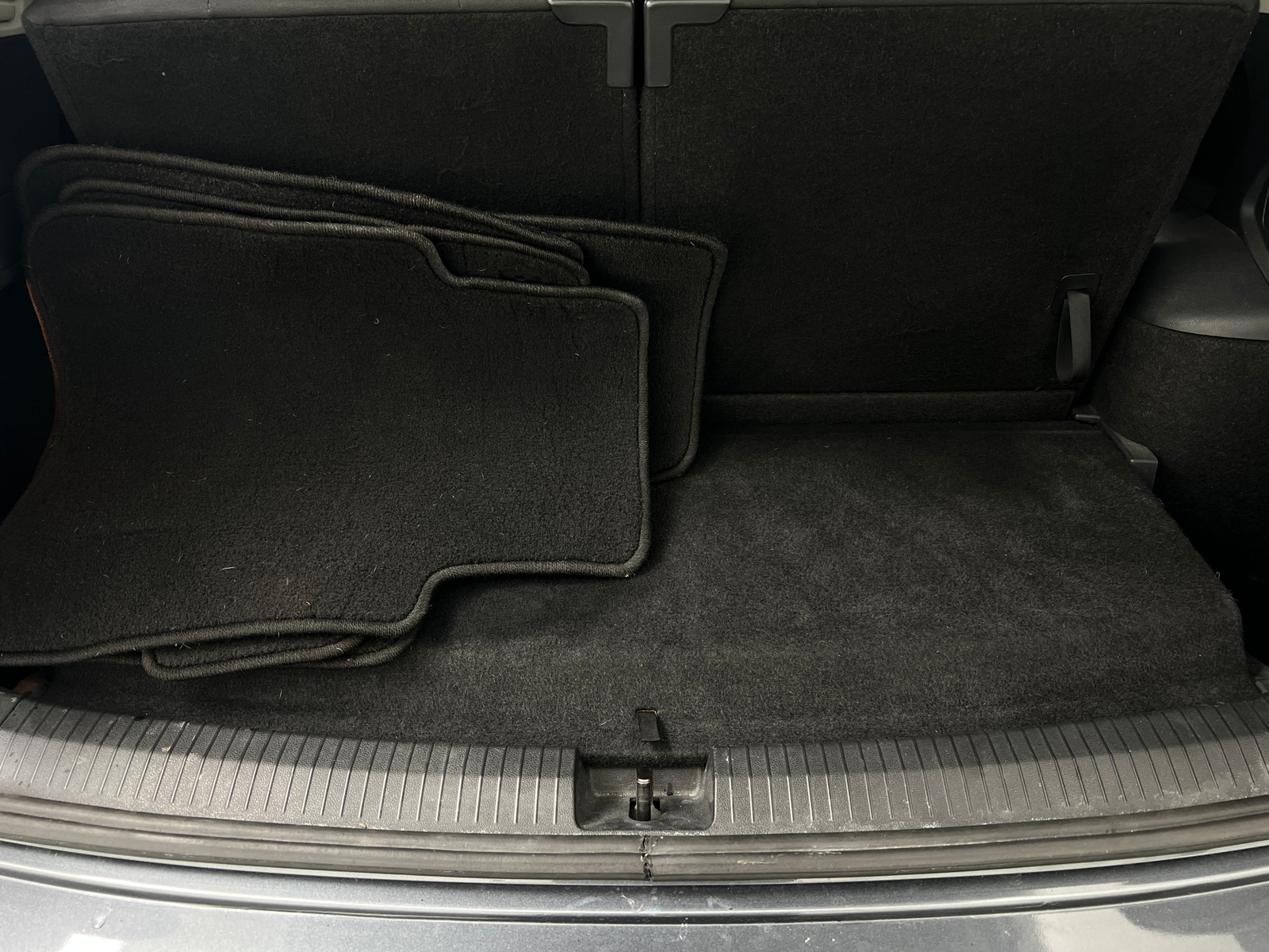 Thumbnail: 2020 Volkswagen Tiguan - 7