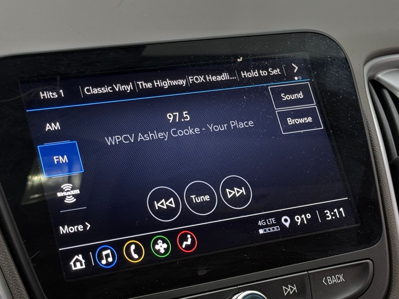 Thumbnail: 2023 Chevrolet Malibu - 4