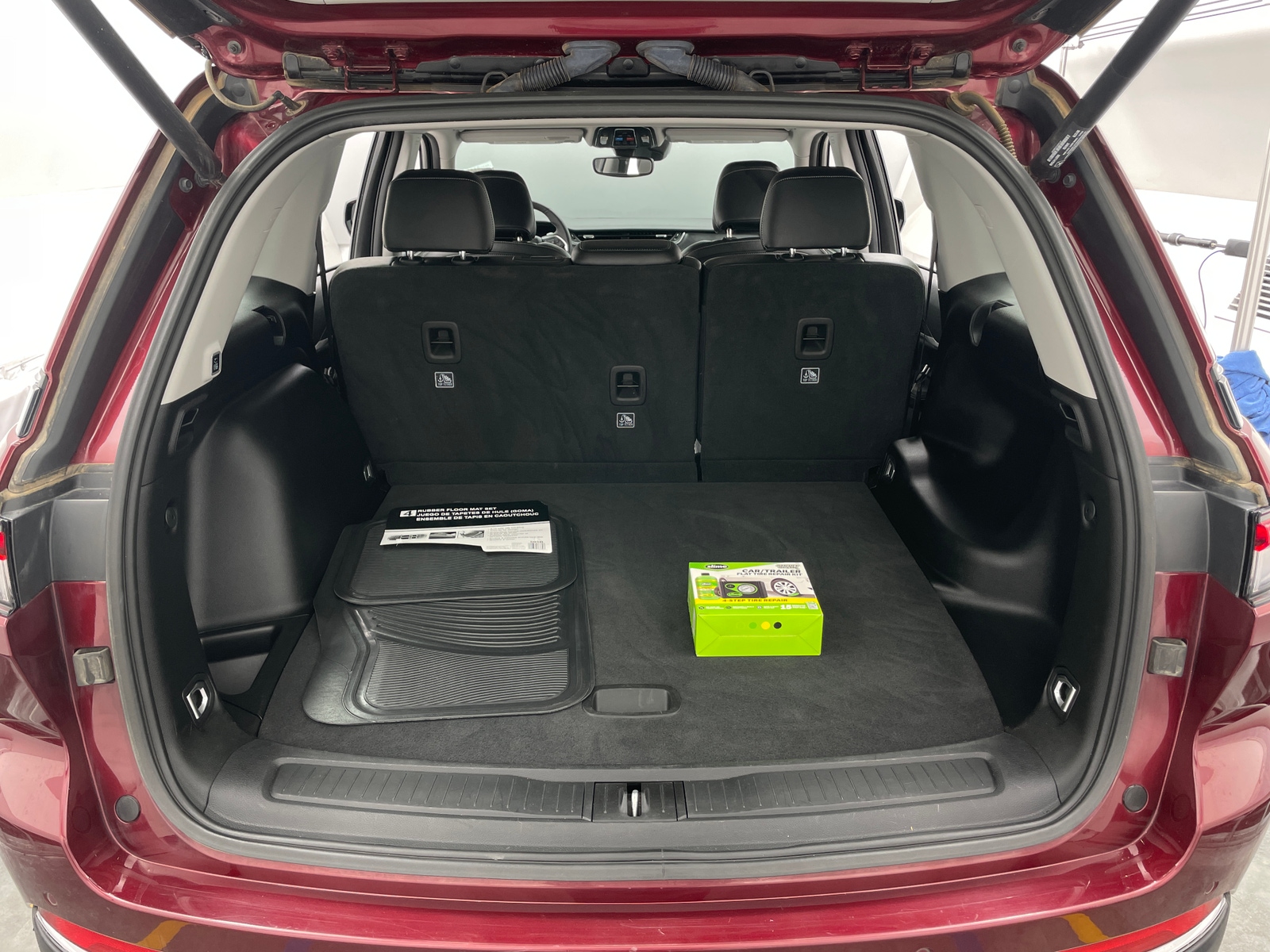 Thumbnail: 2024 Jeep Grand Cherokee - 6