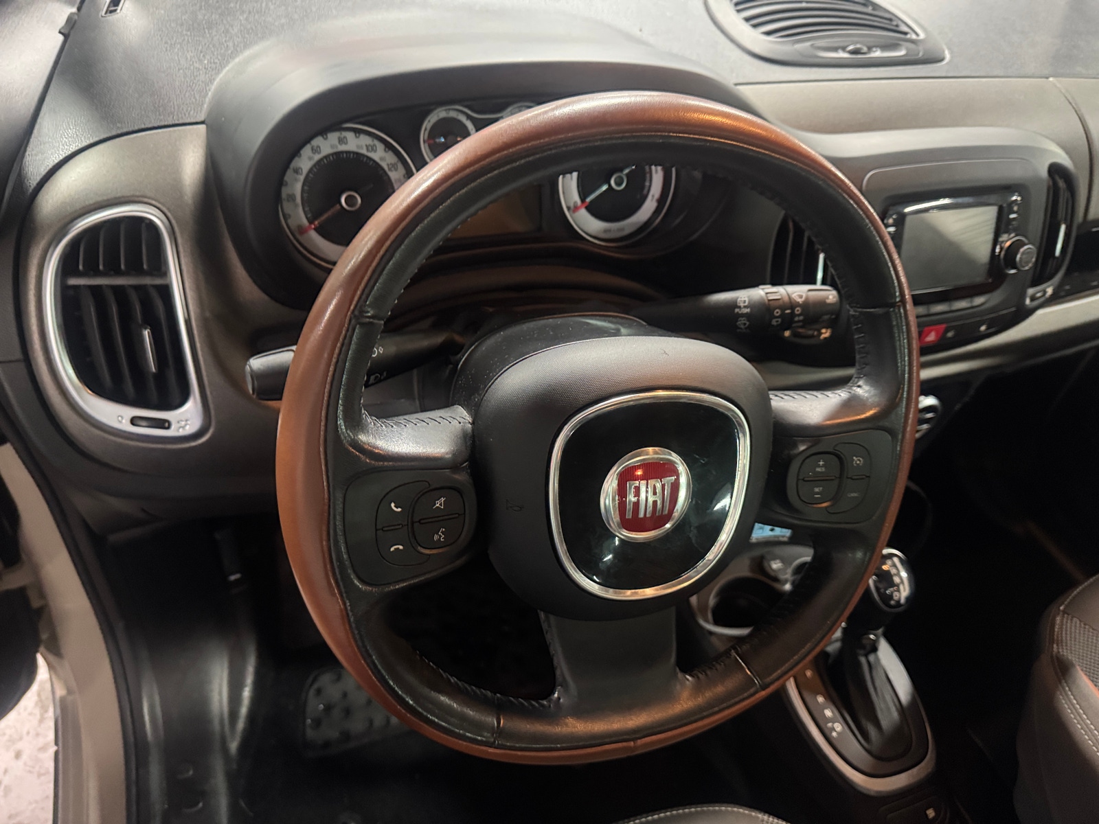 Thumbnail: 2016 Fiat 500L - 5