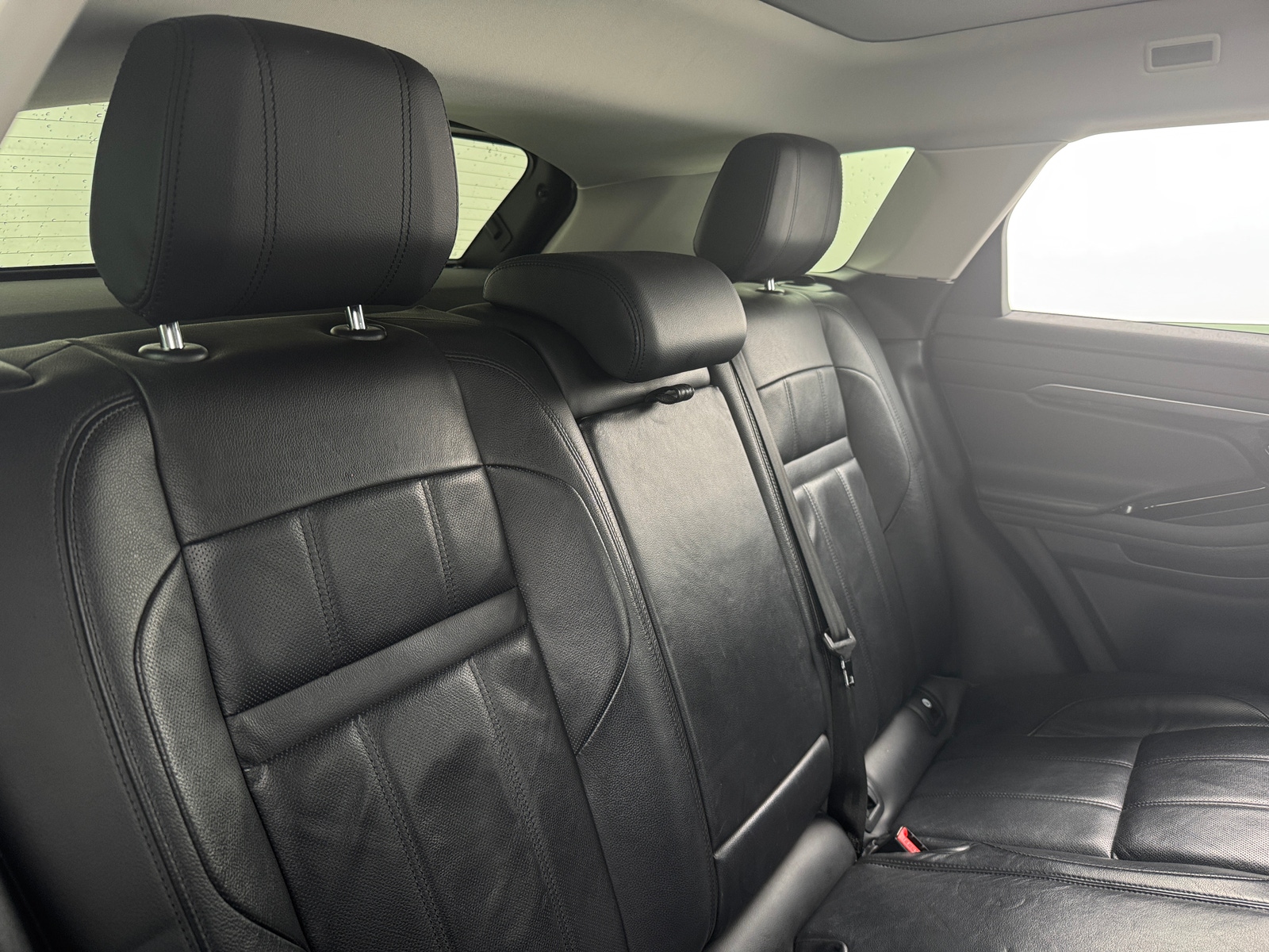 Thumbnail: 2020 Land Rover Range Rover Evoque - 5