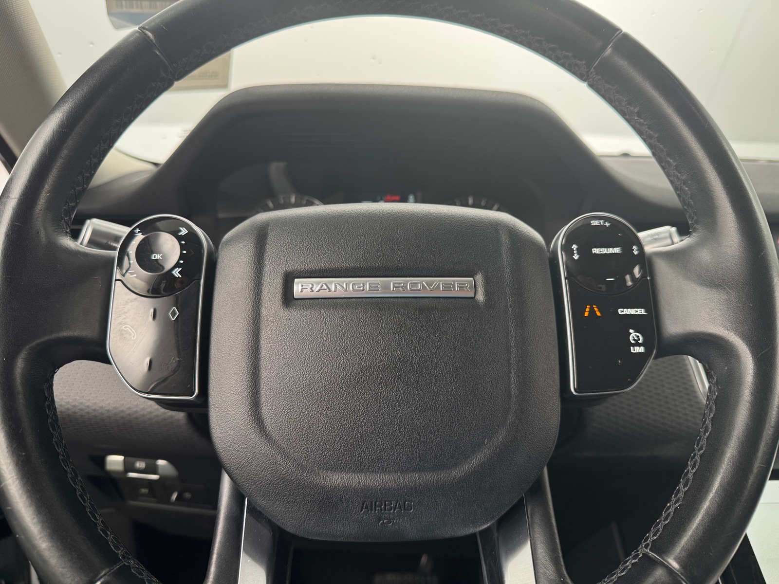 Thumbnail: 2020 Land Rover Range Rover Evoque - 4