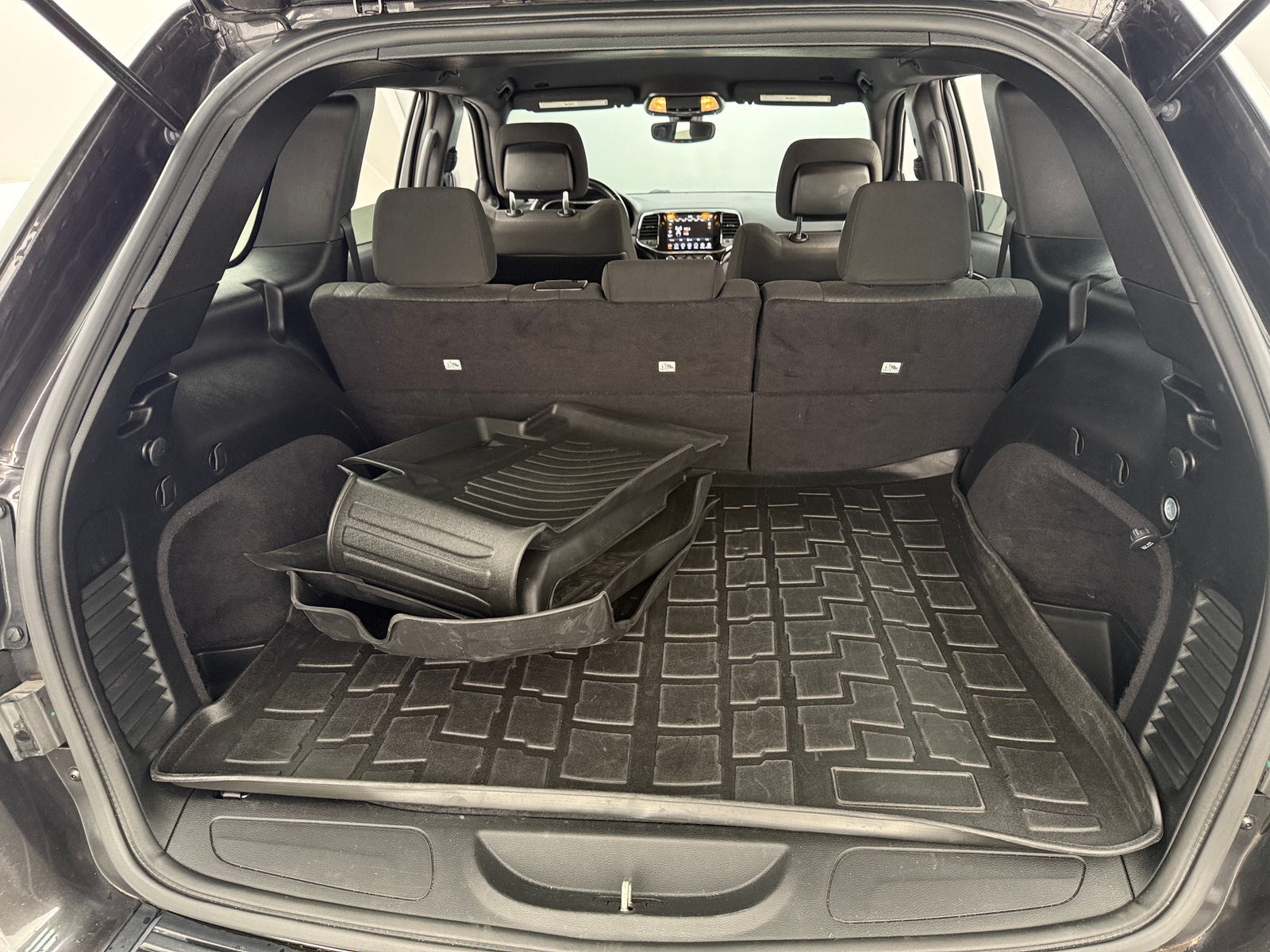 Thumbnail: 2020 Jeep Grand Cherokee - 7