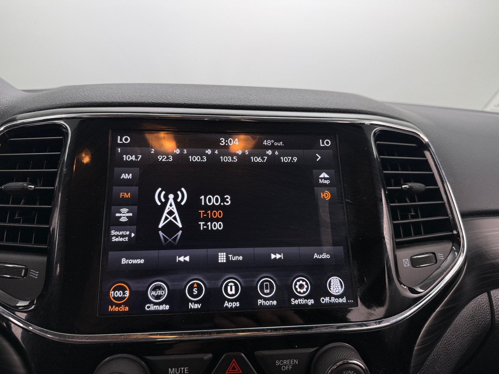 Thumbnail: 2020 Jeep Grand Cherokee - 4